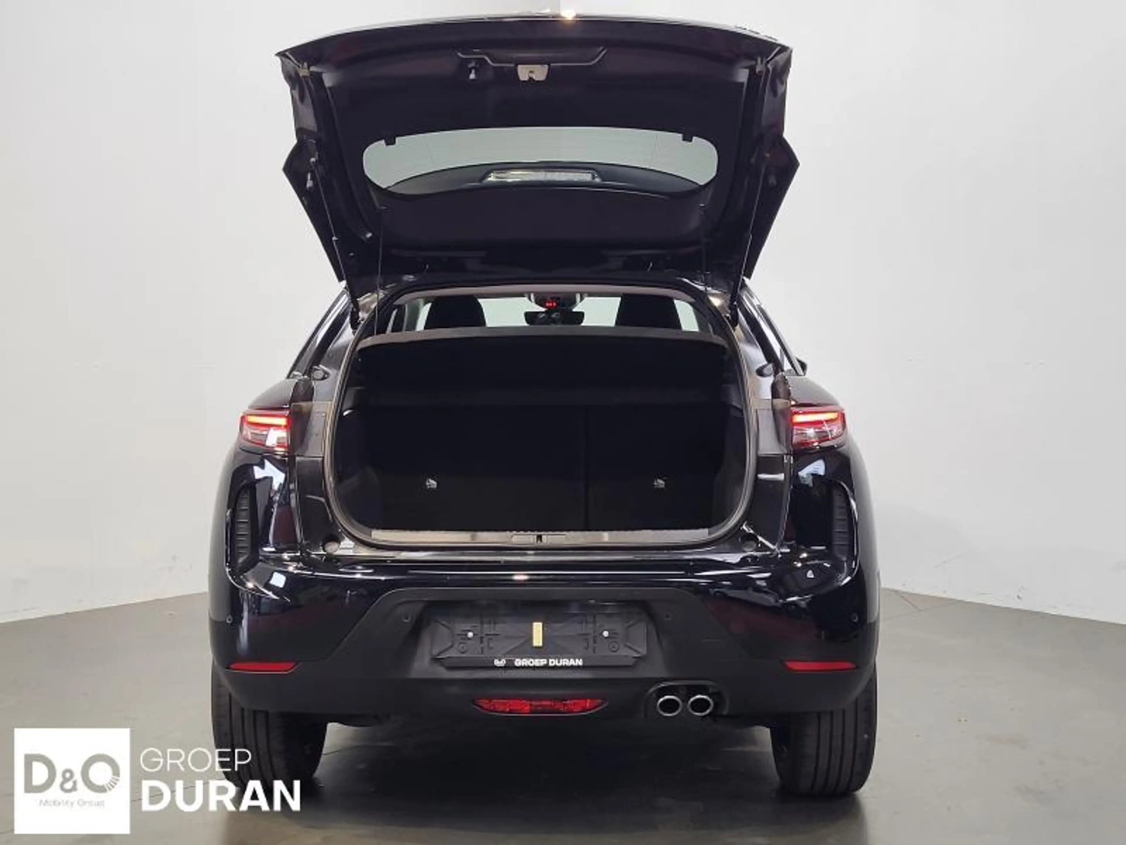 DS Automobiles DS 3 Etoile 1.2 Hybrid e-dcs6 — photo 6