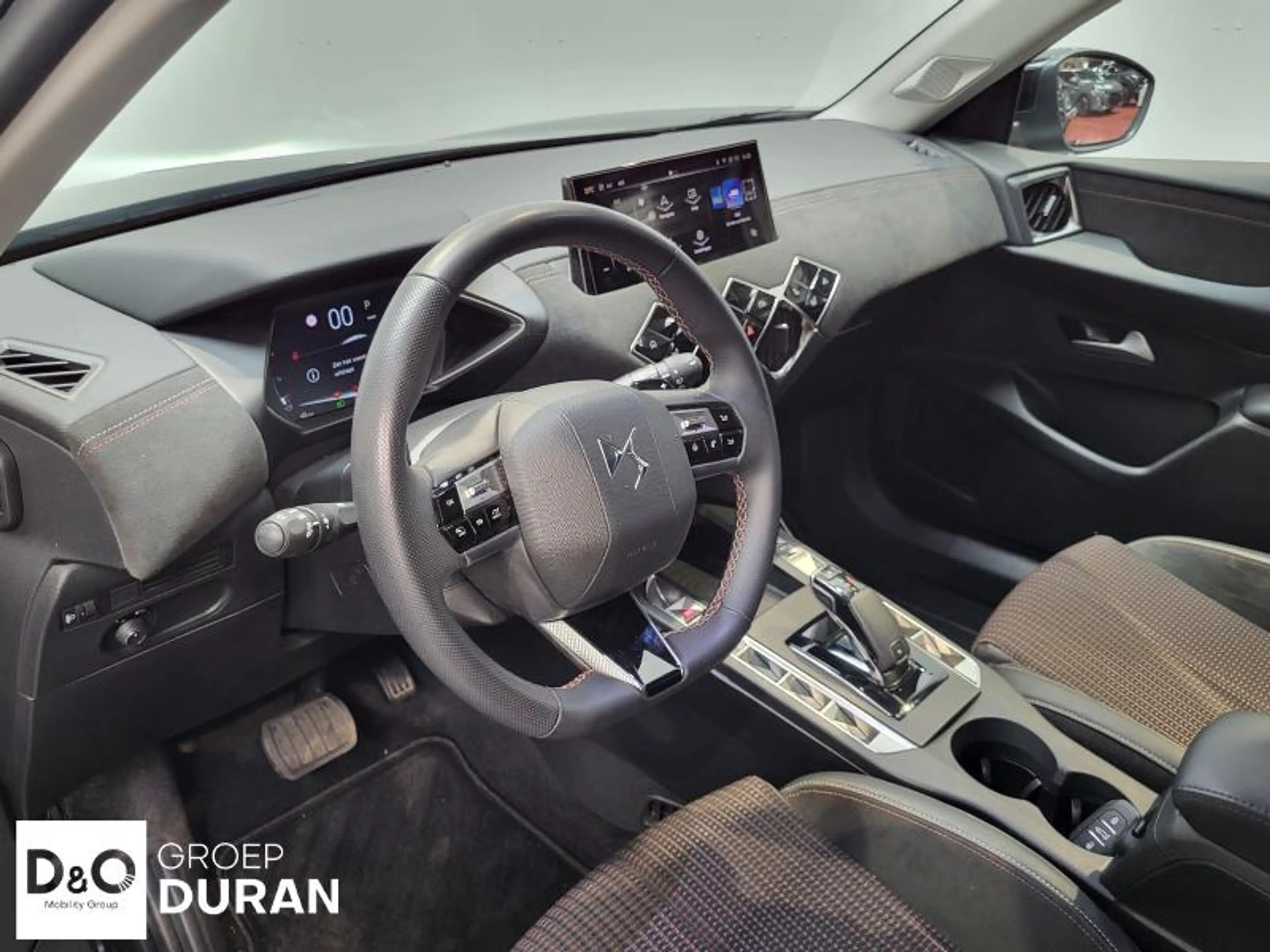 DS Automobiles DS 3 Etoile 1.2 Hybrid e-dcs6 — photo 14