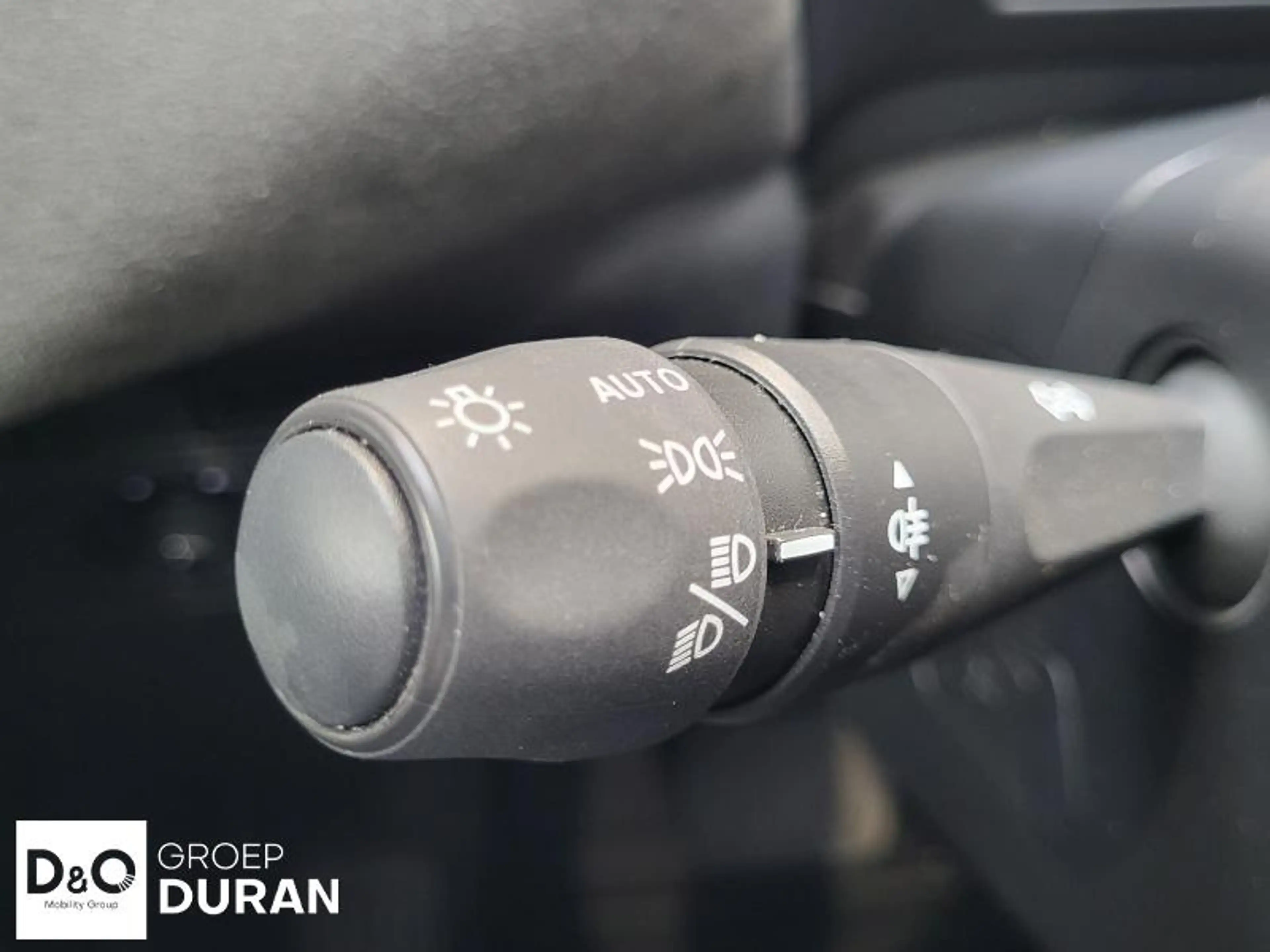 DS Automobiles DS 3 Etoile 1.2 Hybrid e-dcs6 — photo 15