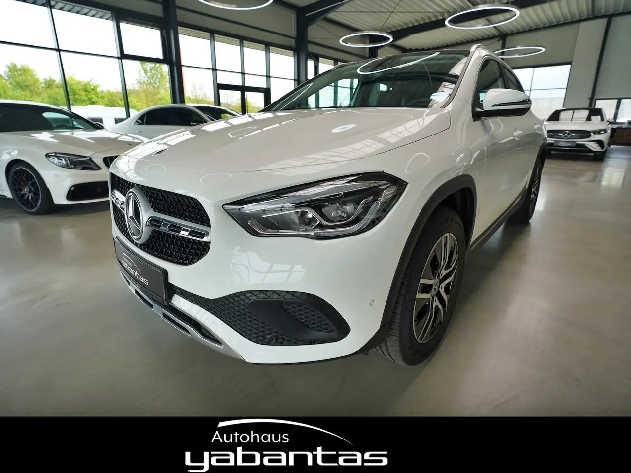Mercedes-Benz GLA 180