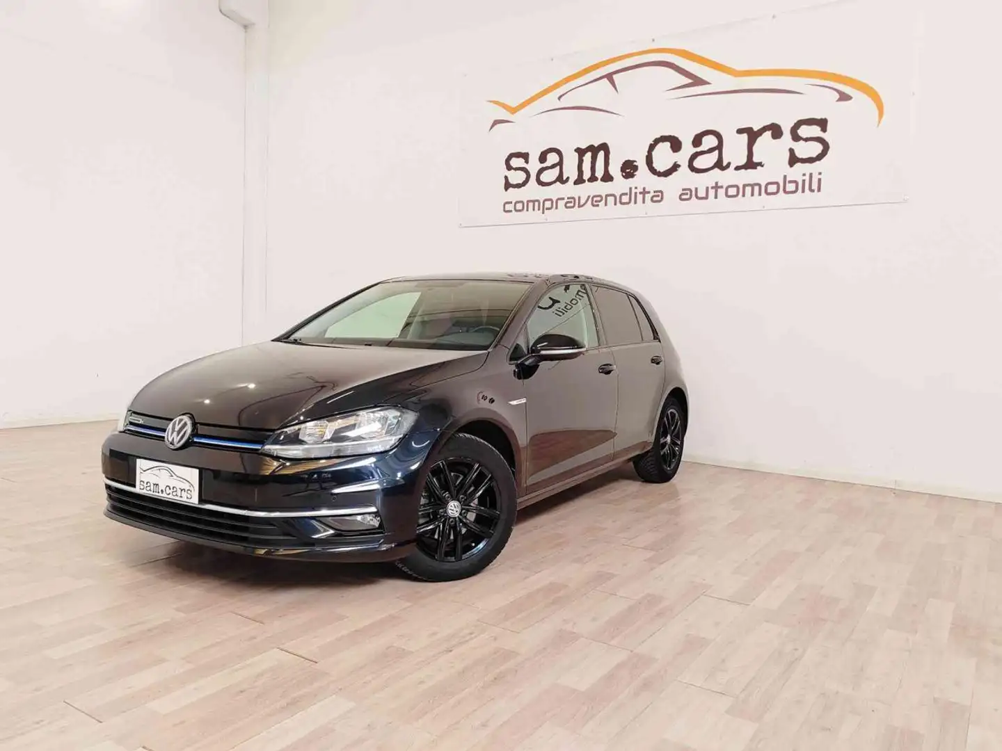 Volkswagen Golf 1.5 TGI DSG 5p. Trendline BlueMotion Technology Nero - 1
