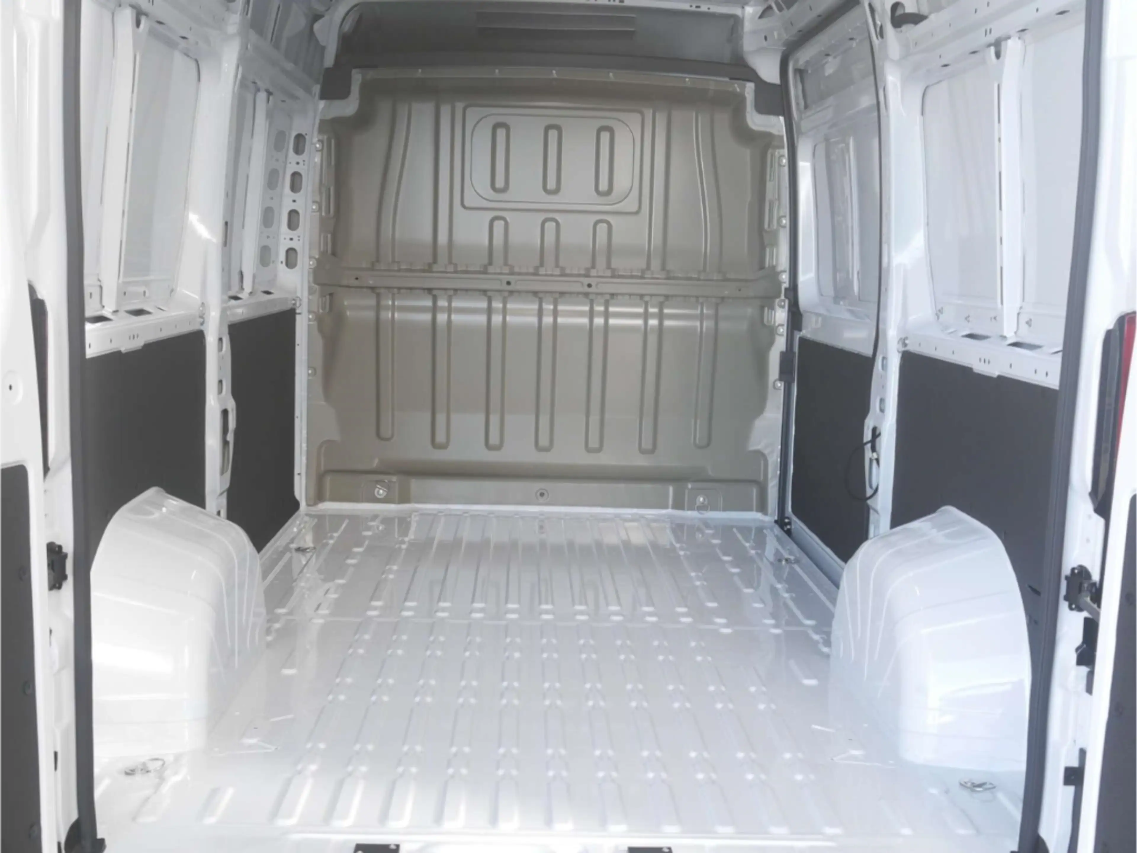 Fiat Ducato 2.2 M-Jet L2H2 Kastenwagen — photo 22