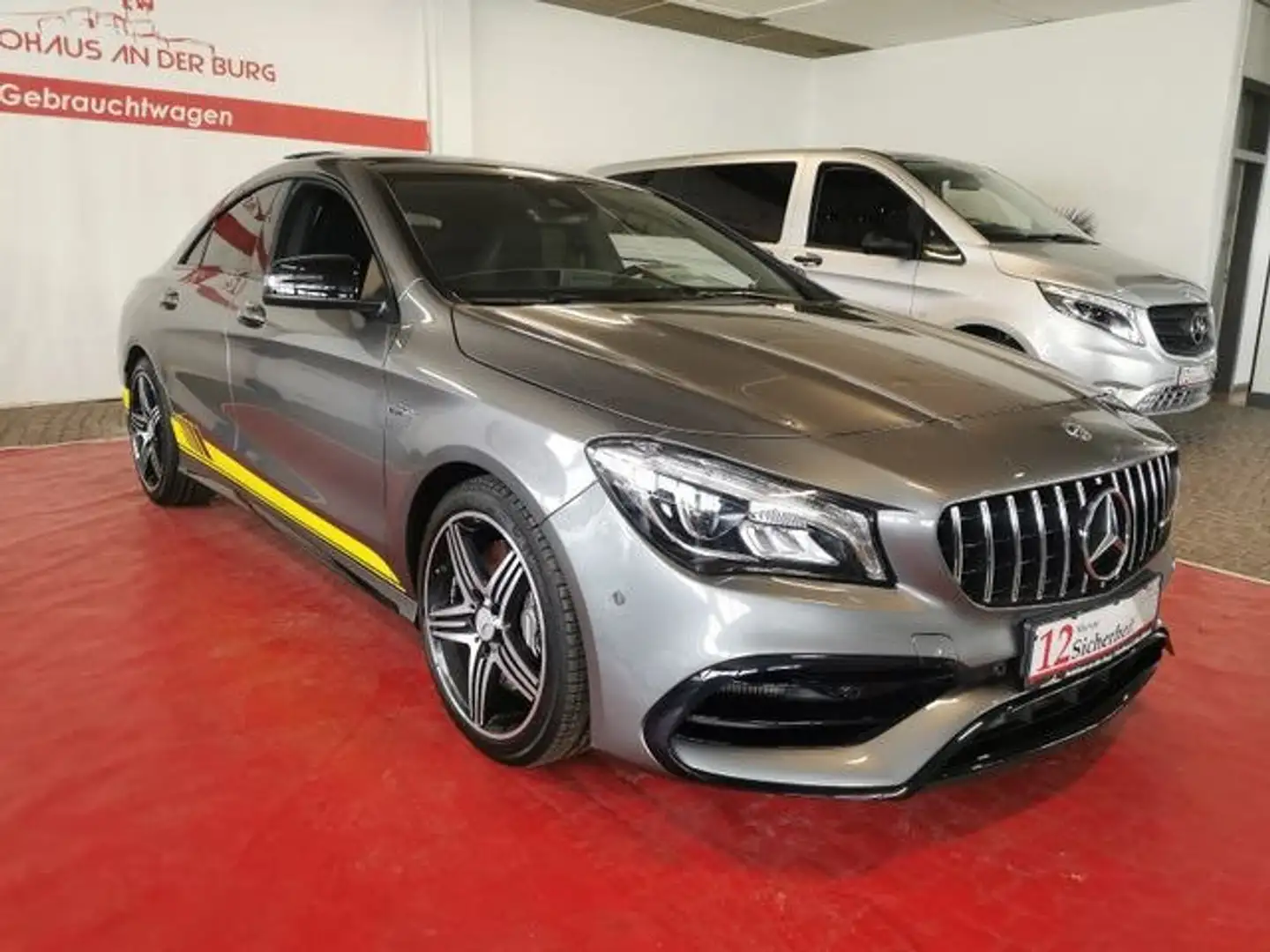 Mercedes-Benz CLA 45 AMG 4Matic Performance Šedá - 1