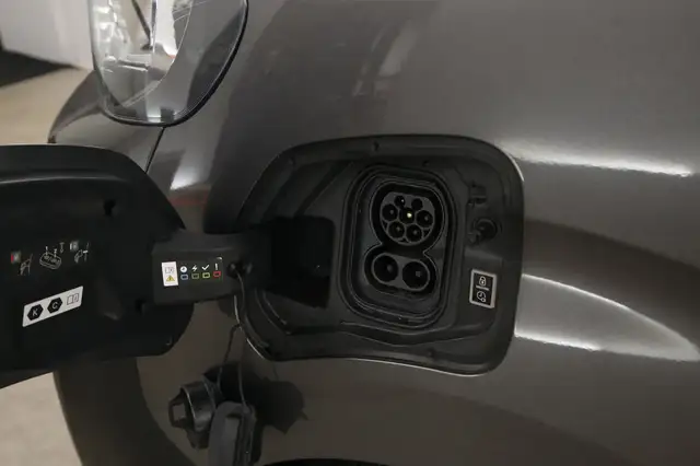 Opel Vivaro-E view 8