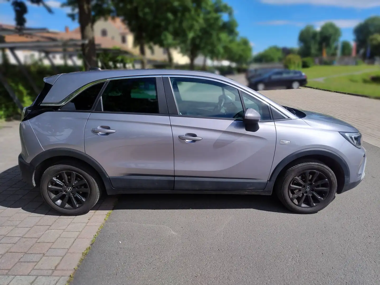 Opel Crossland Crossland 1,2 Turbo Business Elegance Business Elegance Silber - 1