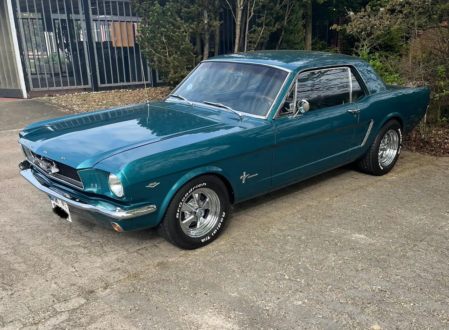 Ford Mustang 65er Coupé V8 Blau - 1