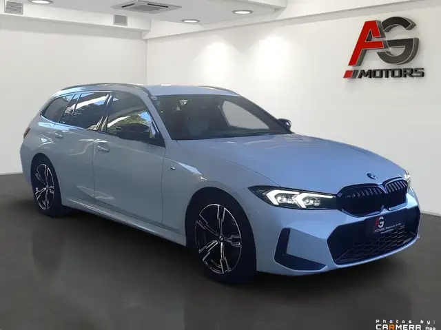 BMW 3 Series view 4