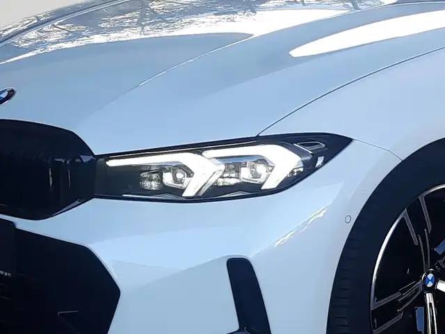 BMW 3 Series view 10