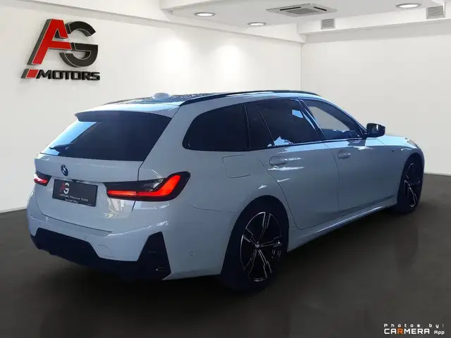 BMW 3 Series view 6