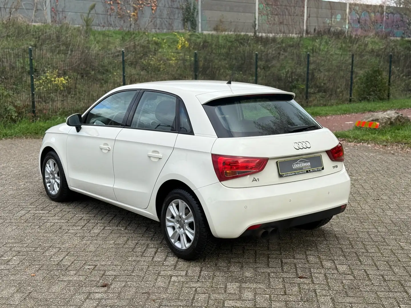 Audi A1 Sportback 1.4 TFSI Ambition Pro Line 122PK I PDC I Wit - 2