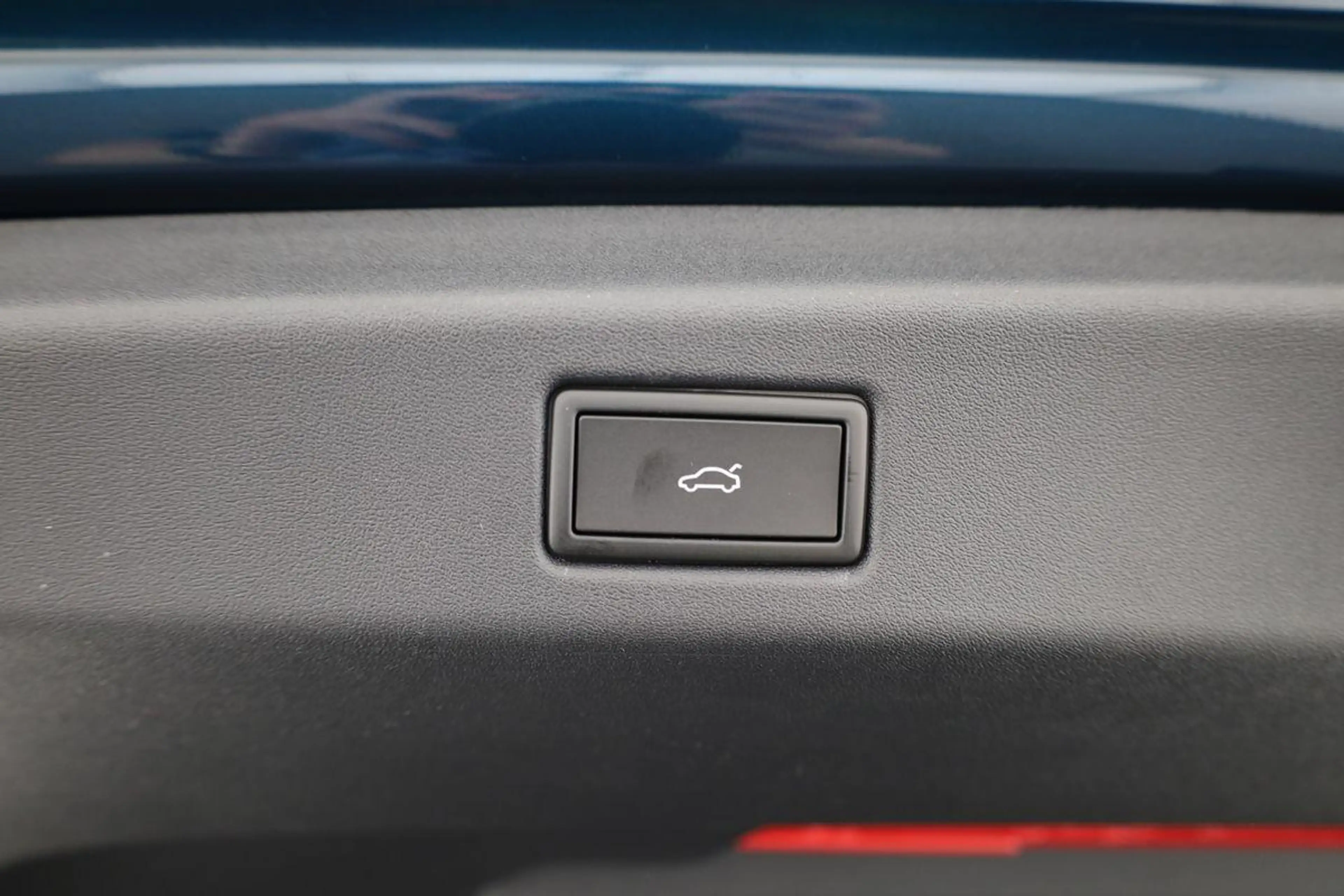 Volkswagen ID.7 Pro 210 kW Tourer Black, AHK, HuD, IQ.Light, IQ... — photo 15