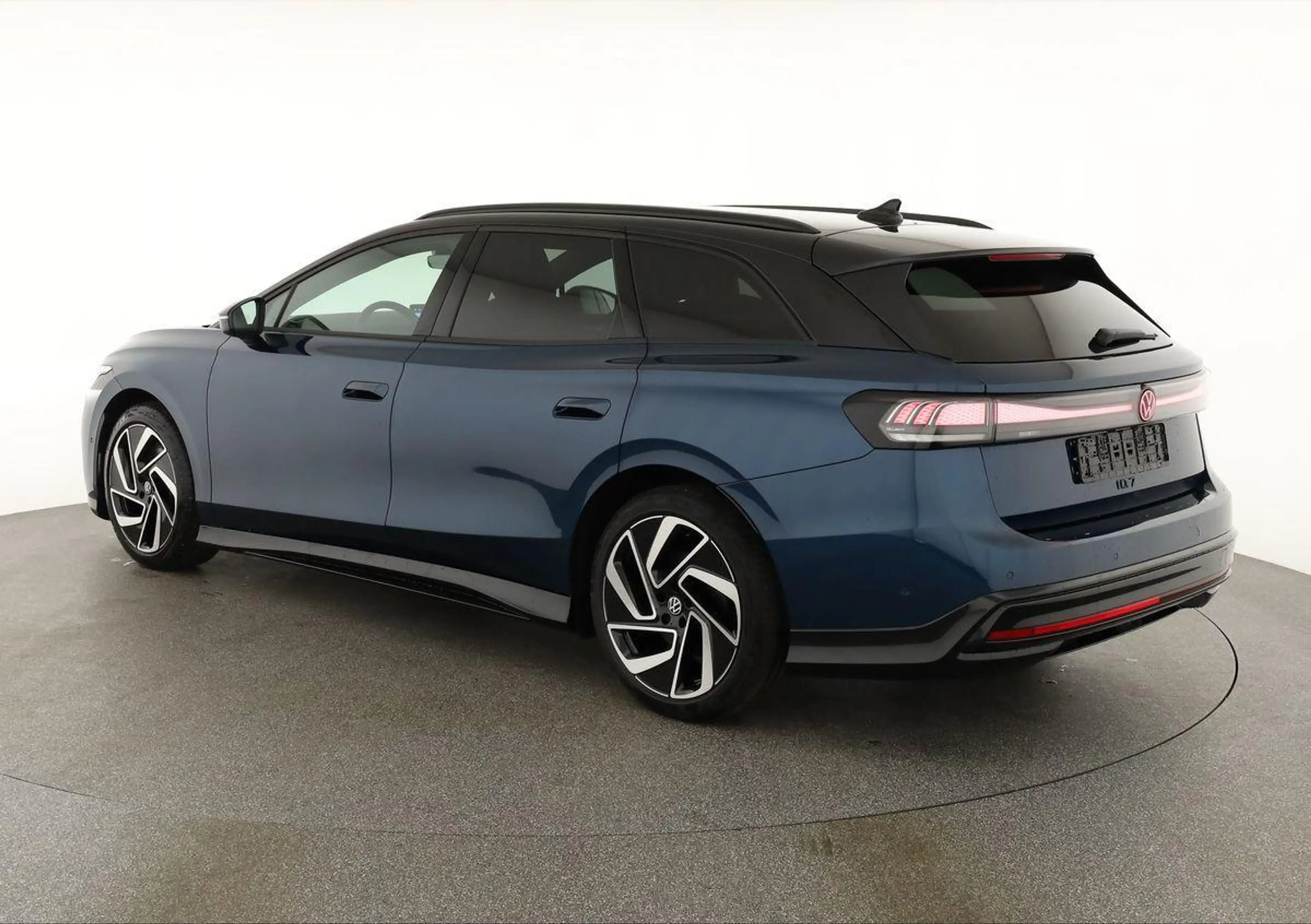 Volkswagen ID.7 Pro 210 kW Tourer Black, AHK, HuD, IQ.Light, IQ... — photo 3