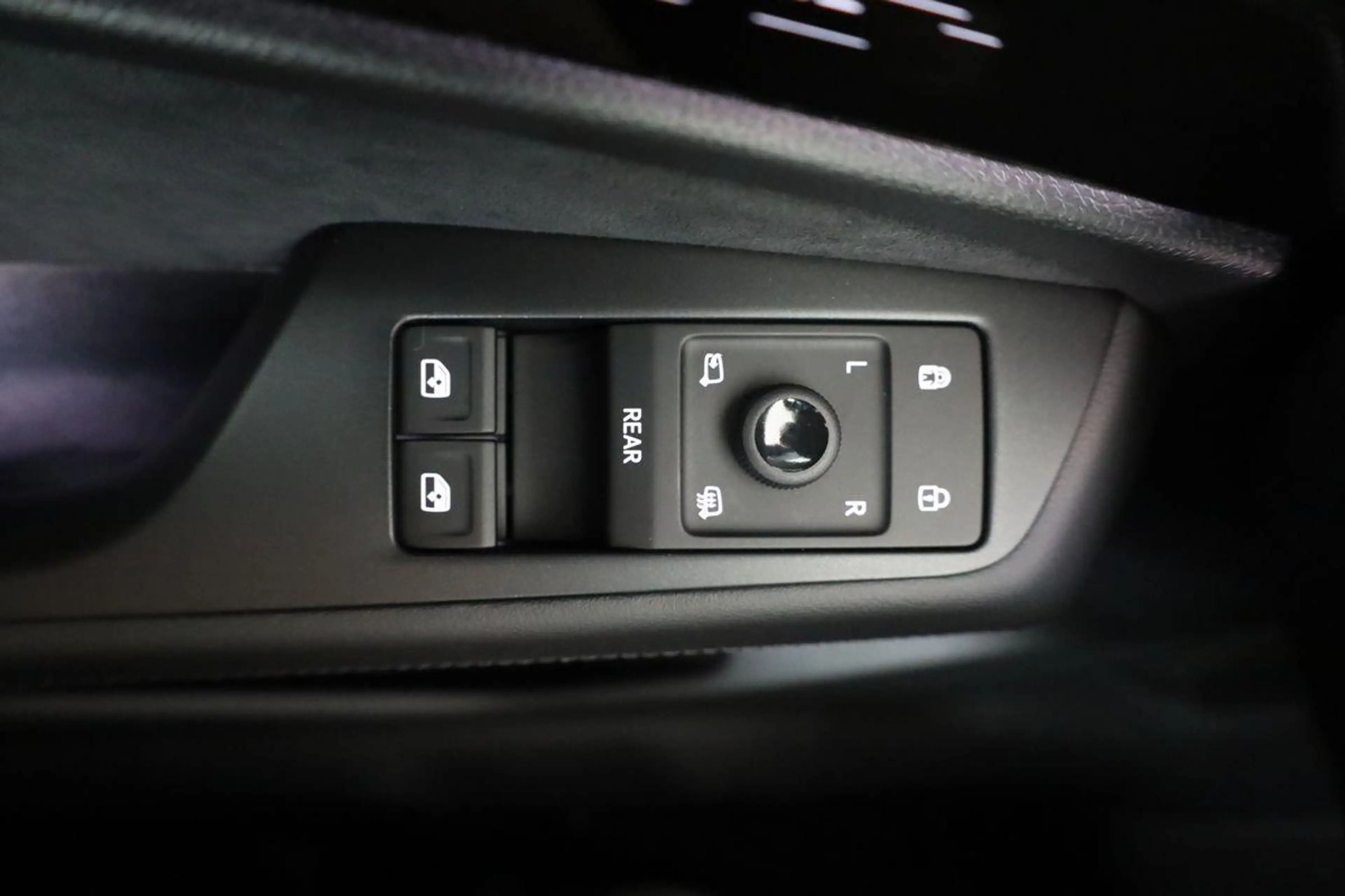 Volkswagen ID.7 Pro 210 kW Tourer Black, AHK, HuD, IQ.Light, IQ... — photo 7