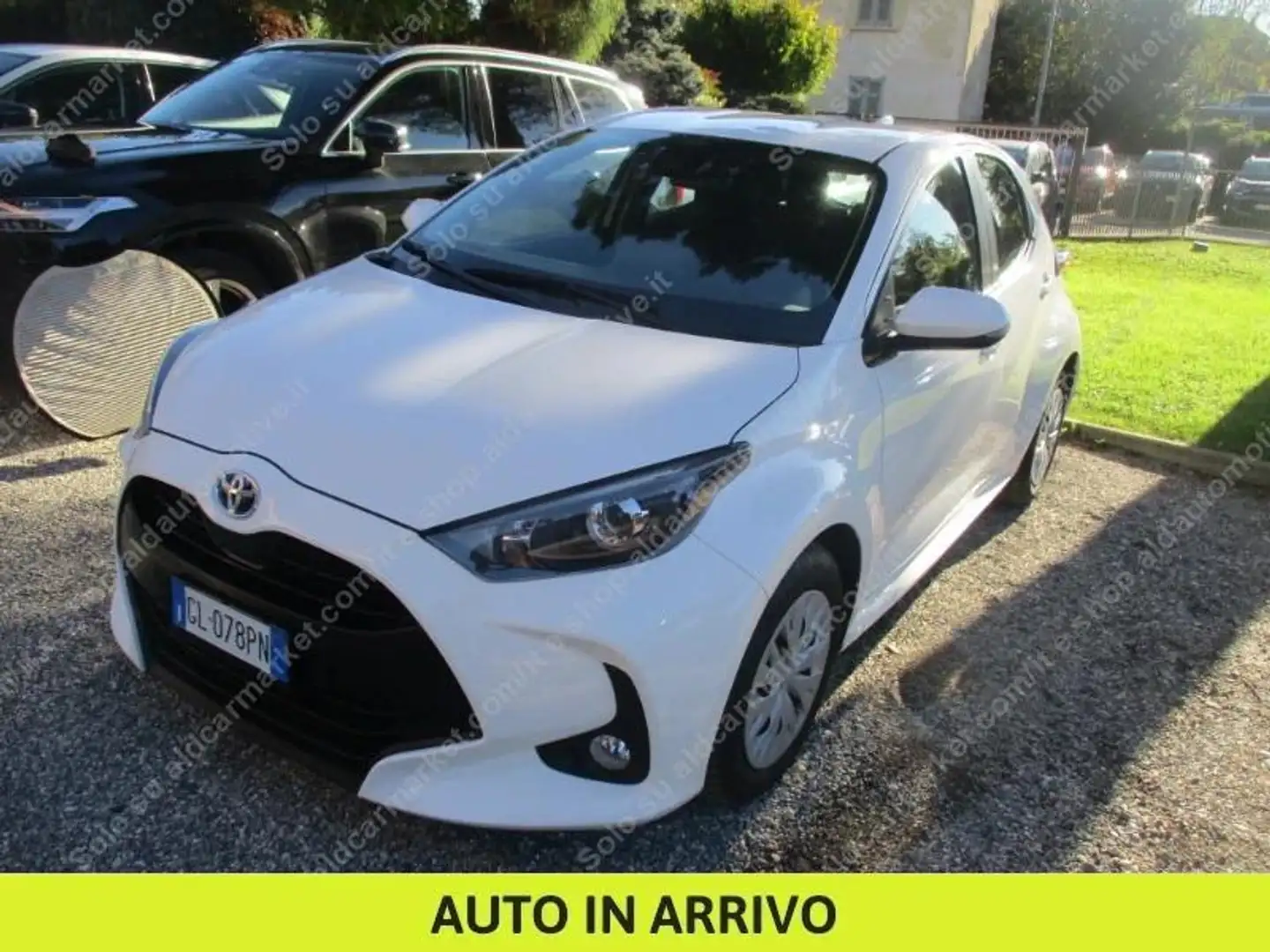Toyota Yaris 1.5 hybrid Active - 1