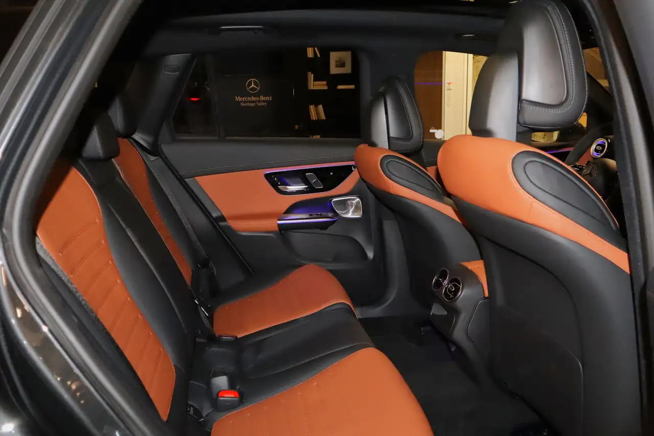 Mercedes-Benz GLC снимка Mercedes-Benz GLC