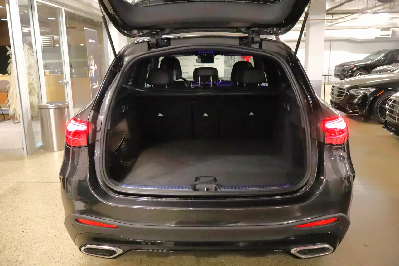 Mercedes-Benz GLC снимка Mercedes-Benz GLC
