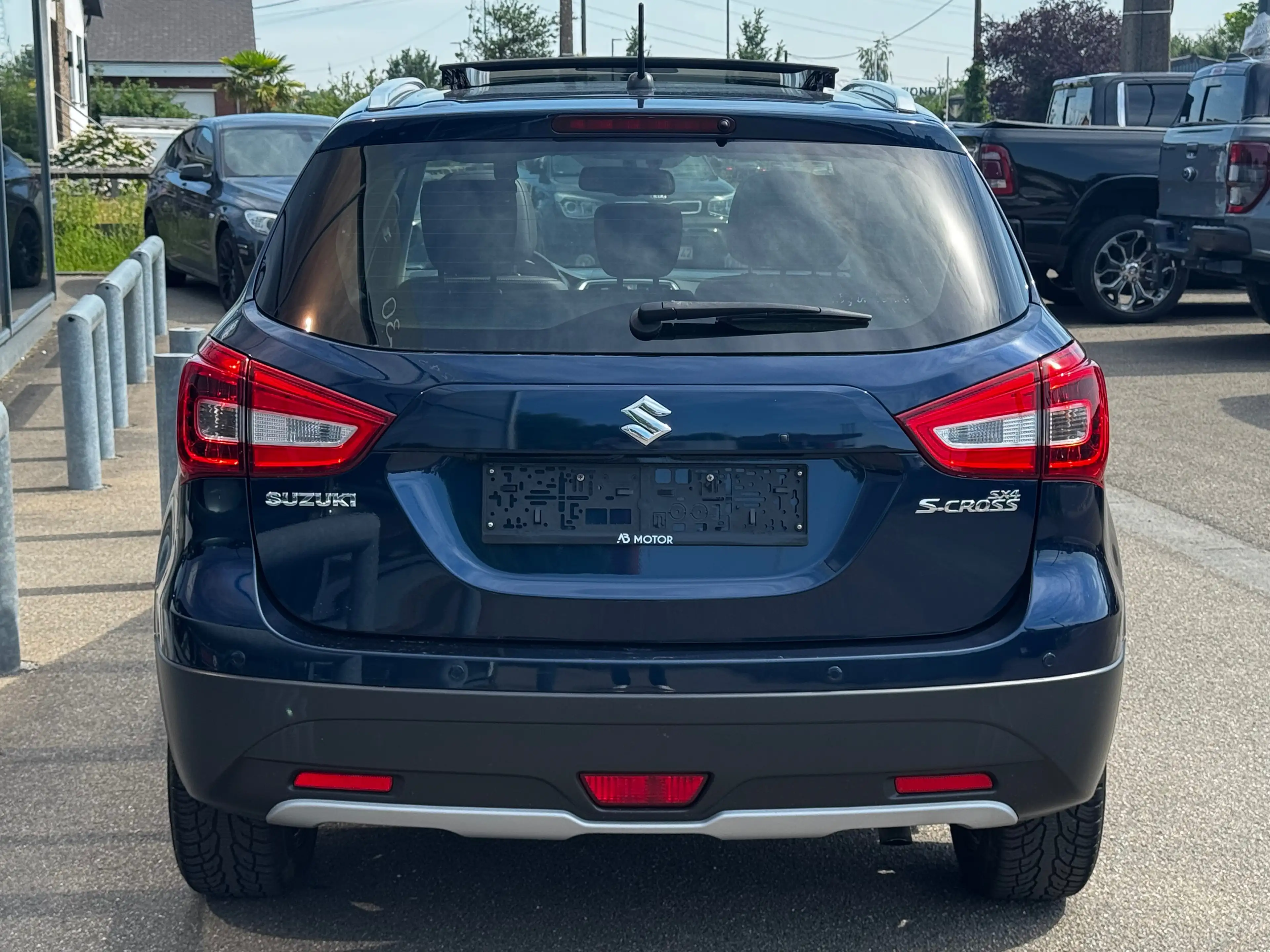 Suzuki SX4 S-Cross Sx4 S-Cross 1.4 Turbo Boosterjet GLX 140CV TOIT PANO CUIR CAMERA 1ER PROPRIETAIRE — photo 6