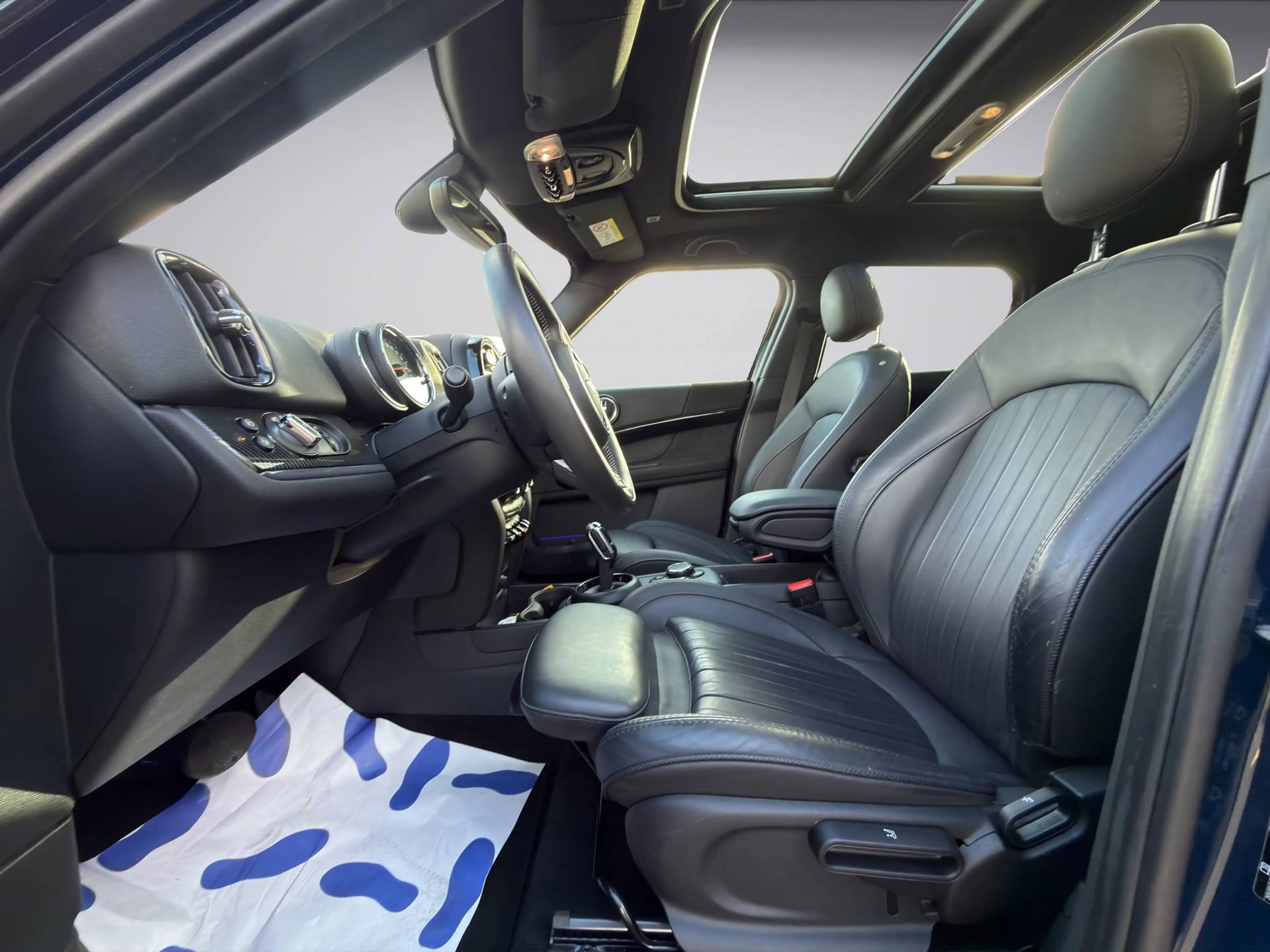 MINI Cooper Countryman Cooper — photo 12
