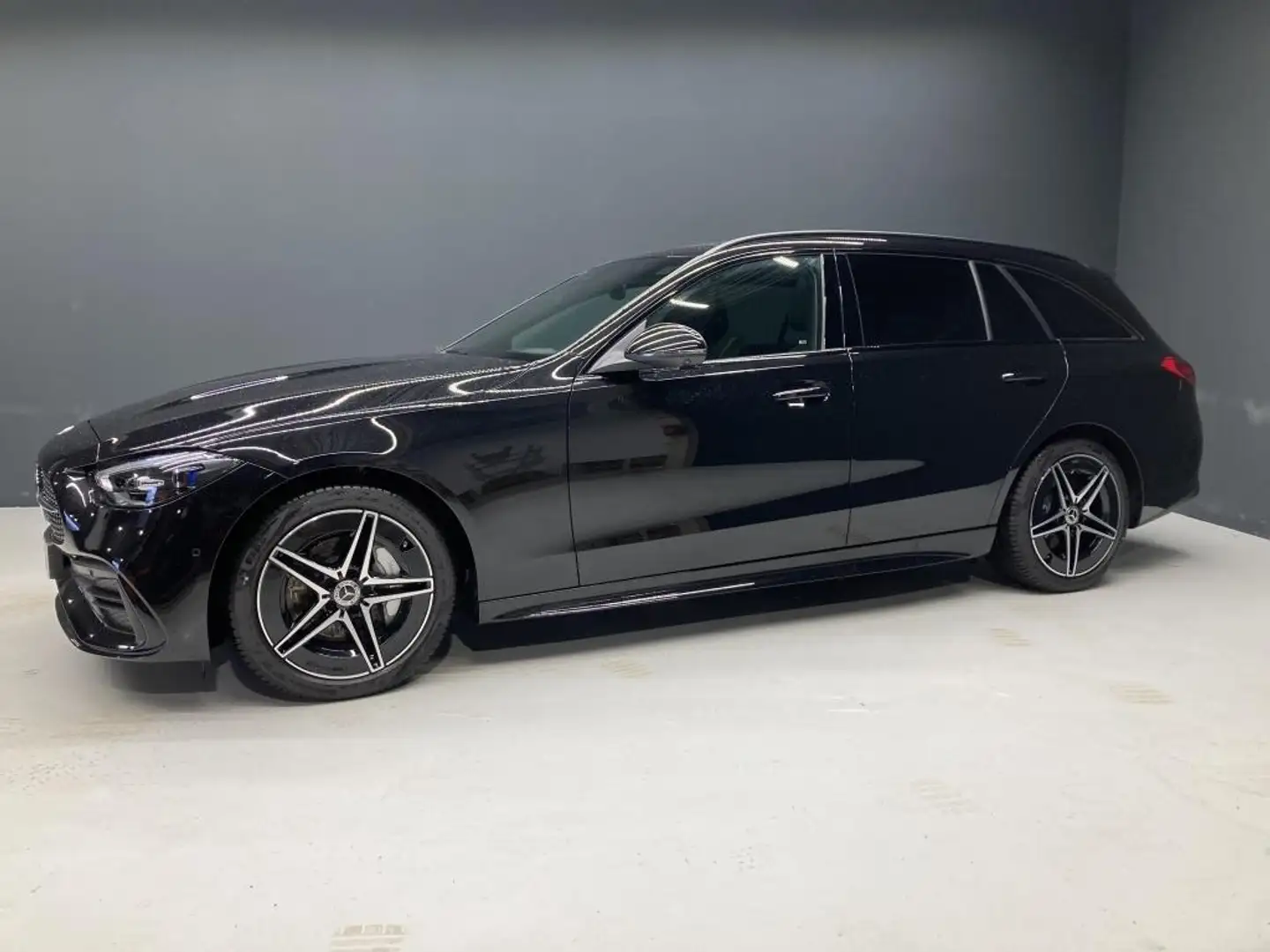 Mercedes-Benz C 200 T +AMG+Night+MBUX+Sportausp.+PANO+KAMERA Schwarz - 1