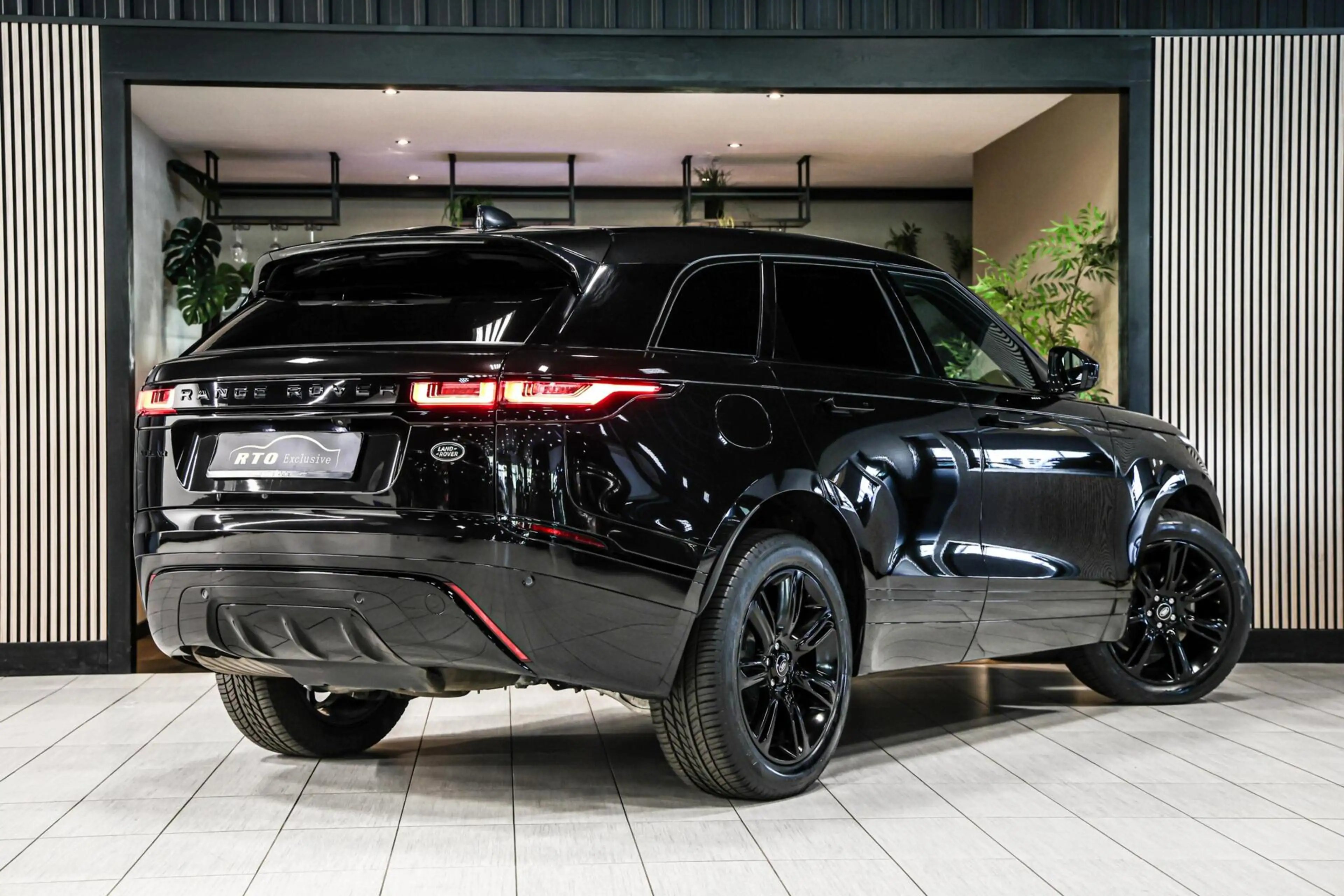 Land Rover Range Rover Velar 2.0 D200 AWD|Grijs kenteken — photo 5