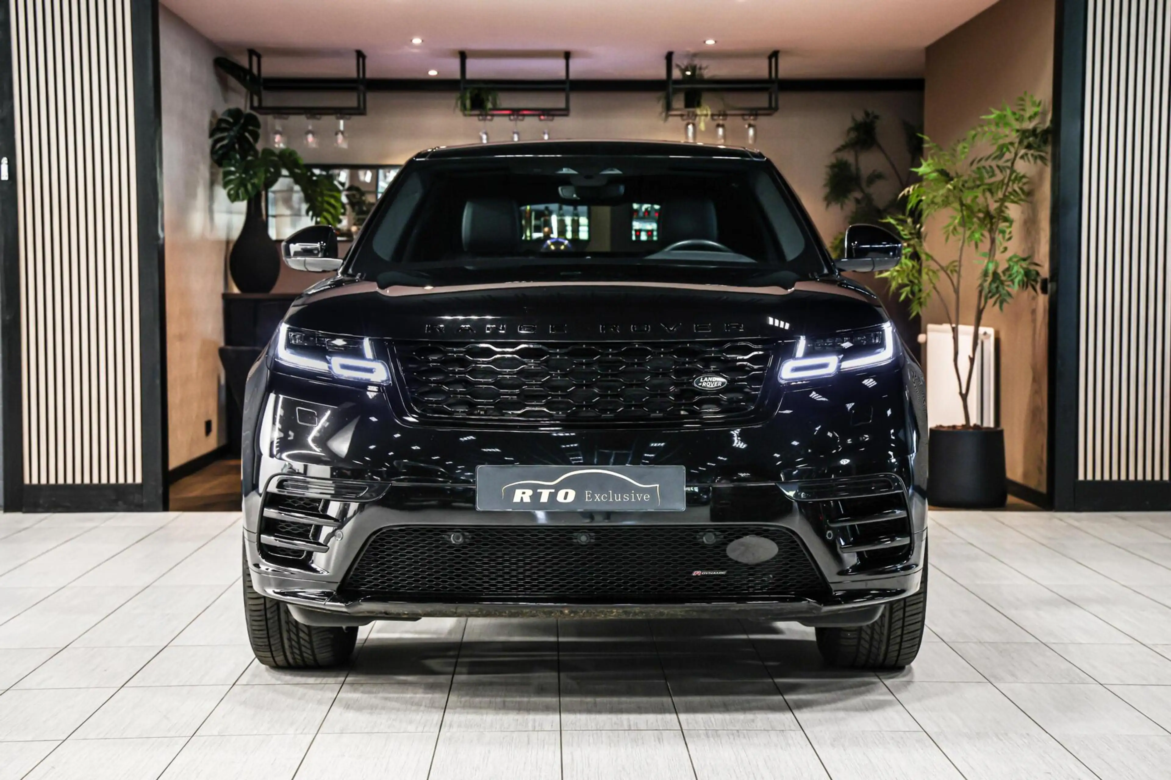Land Rover Range Rover Velar 2.0 D200 AWD|Grijs kenteken — photo 8