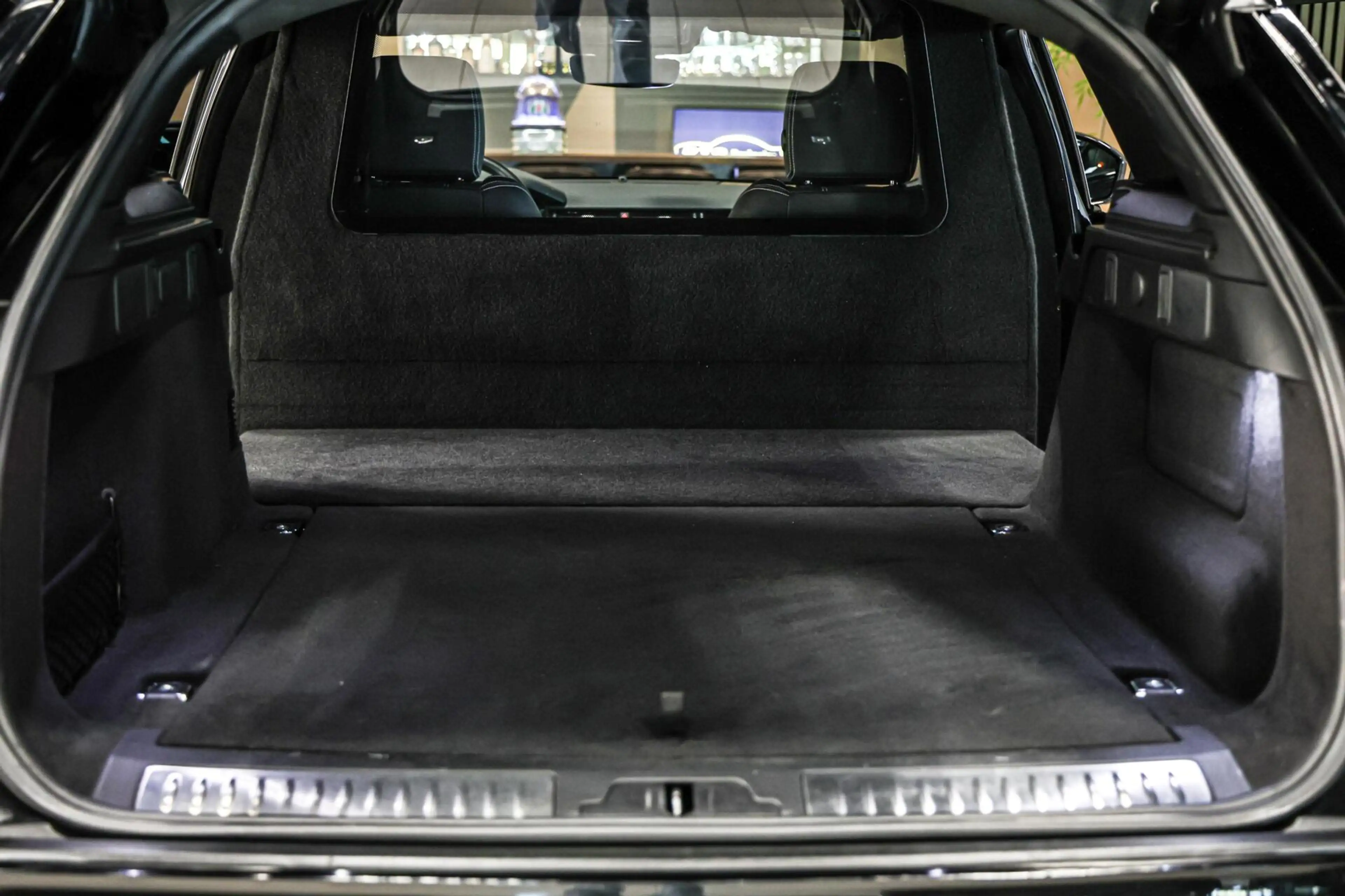 Land Rover Range Rover Velar 2.0 D200 AWD|Grijs kenteken — photo 25