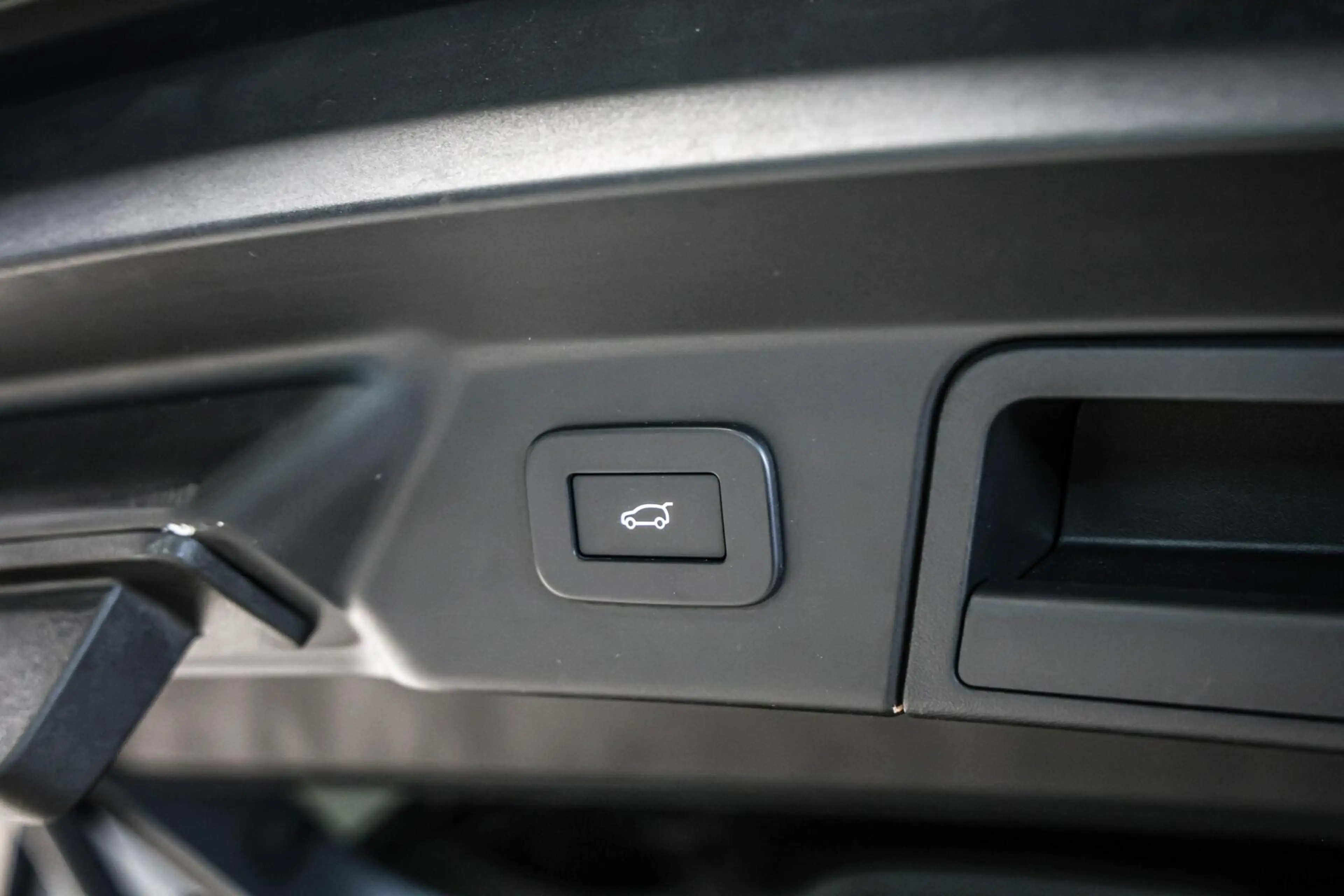 Land Rover Range Rover Velar 2.0 D200 AWD|Grijs kenteken — photo 26