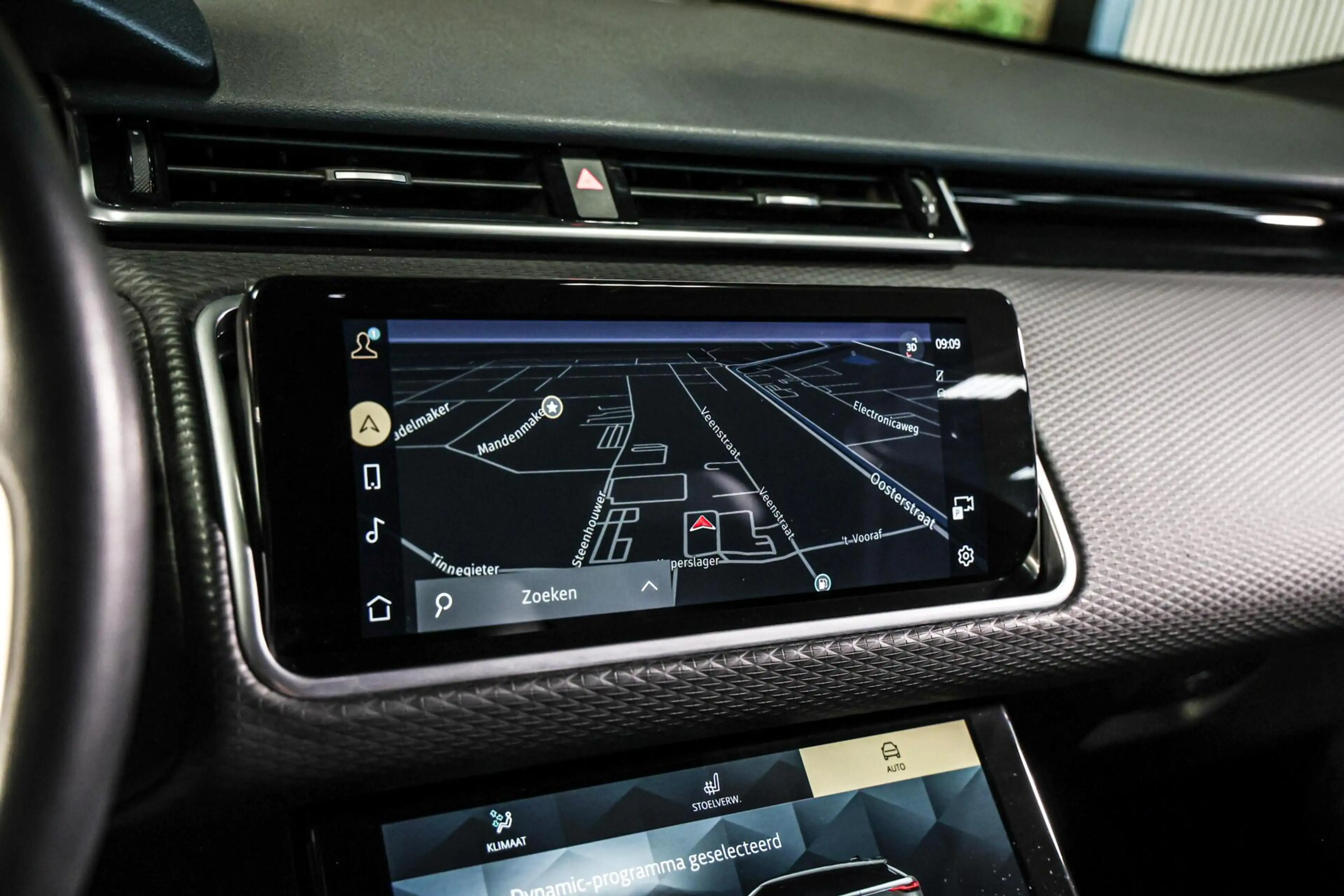 Land Rover Range Rover Velar 2.0 D200 AWD|Grijs kenteken — photo 34
