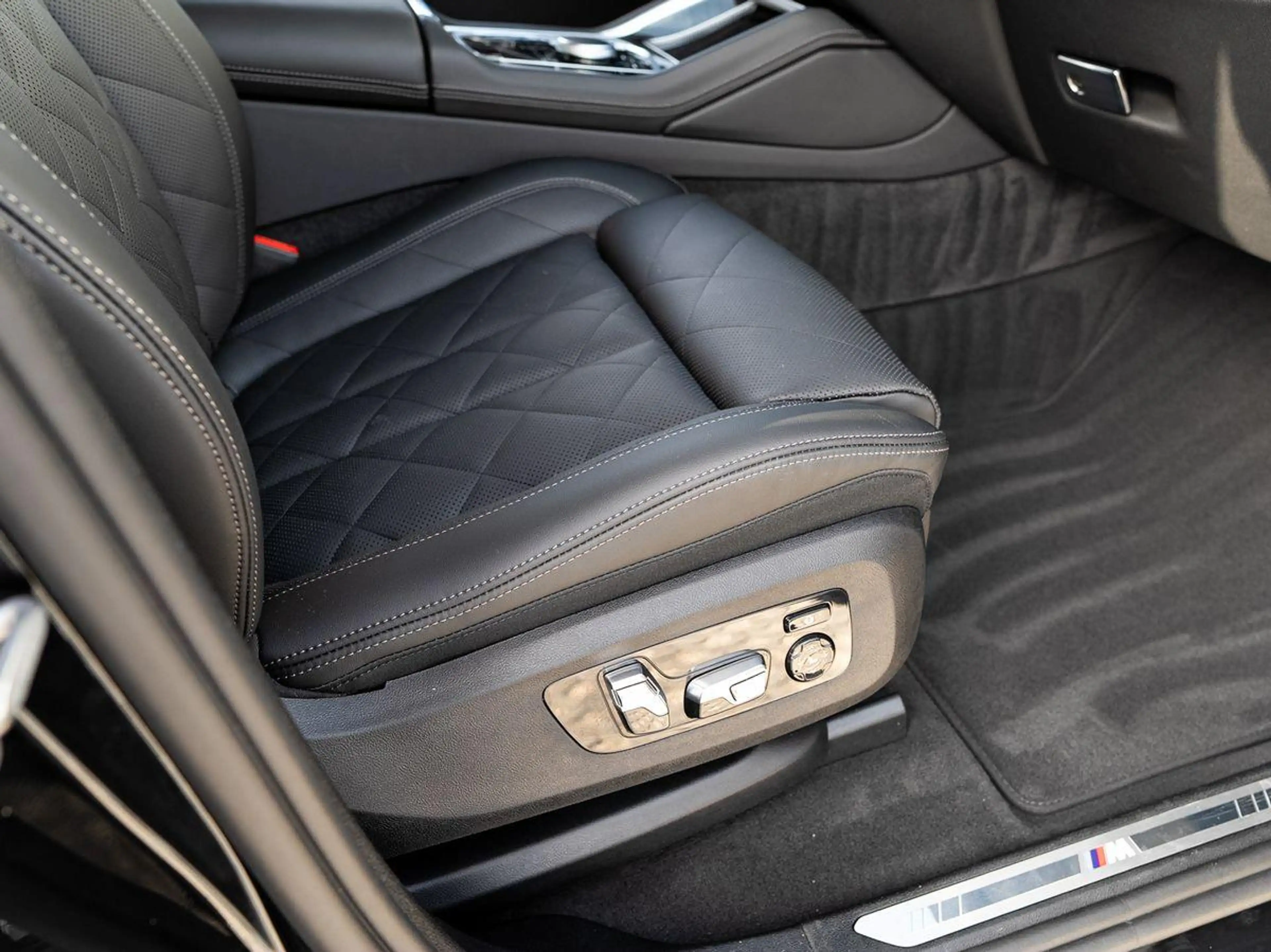 BMW X6 xDrive30d M-SportPRO 22 PANO K-Sitz+Lüft HuD — photo 15