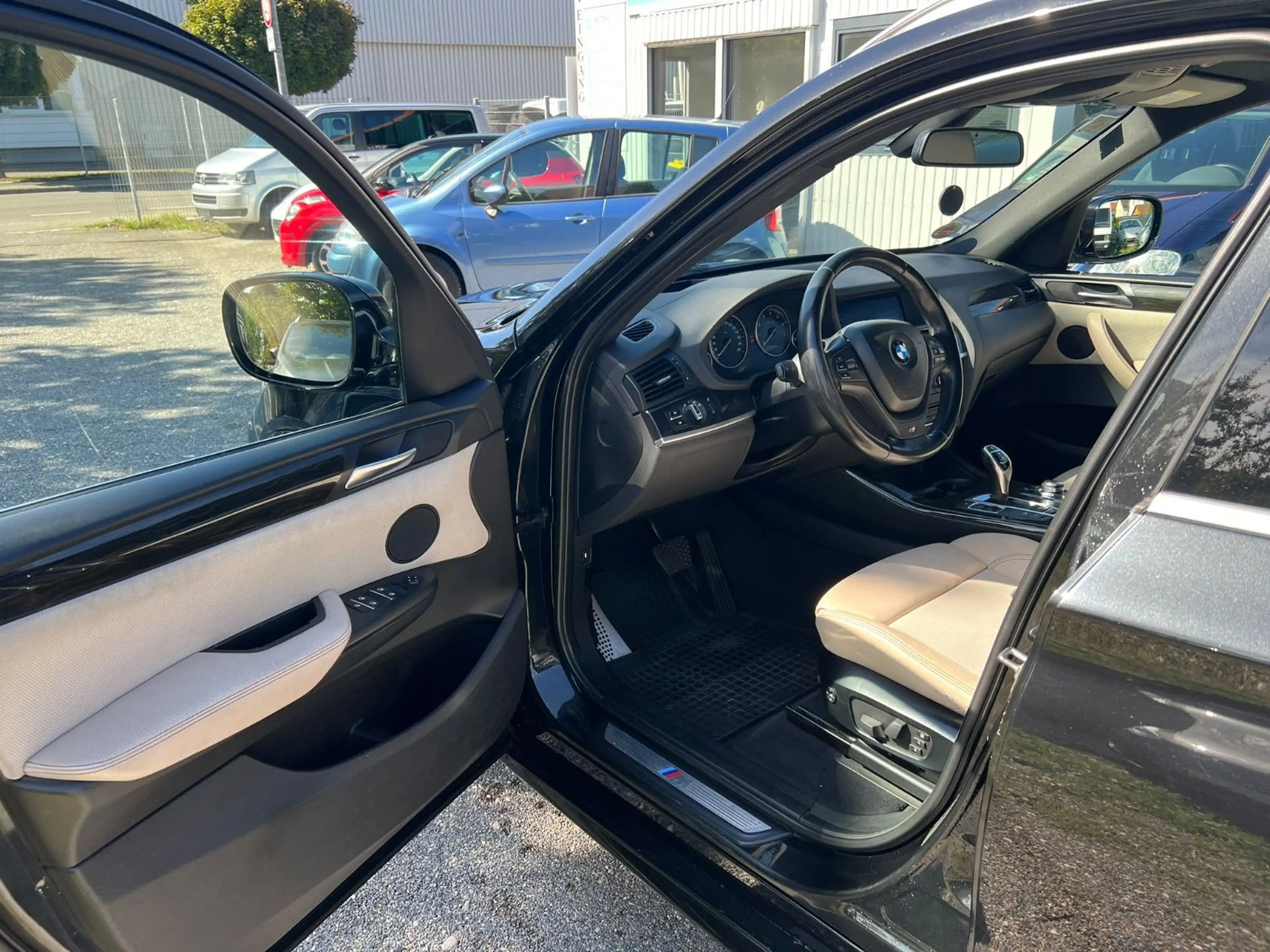 BMW X3 xDrive 35 i — photo 12