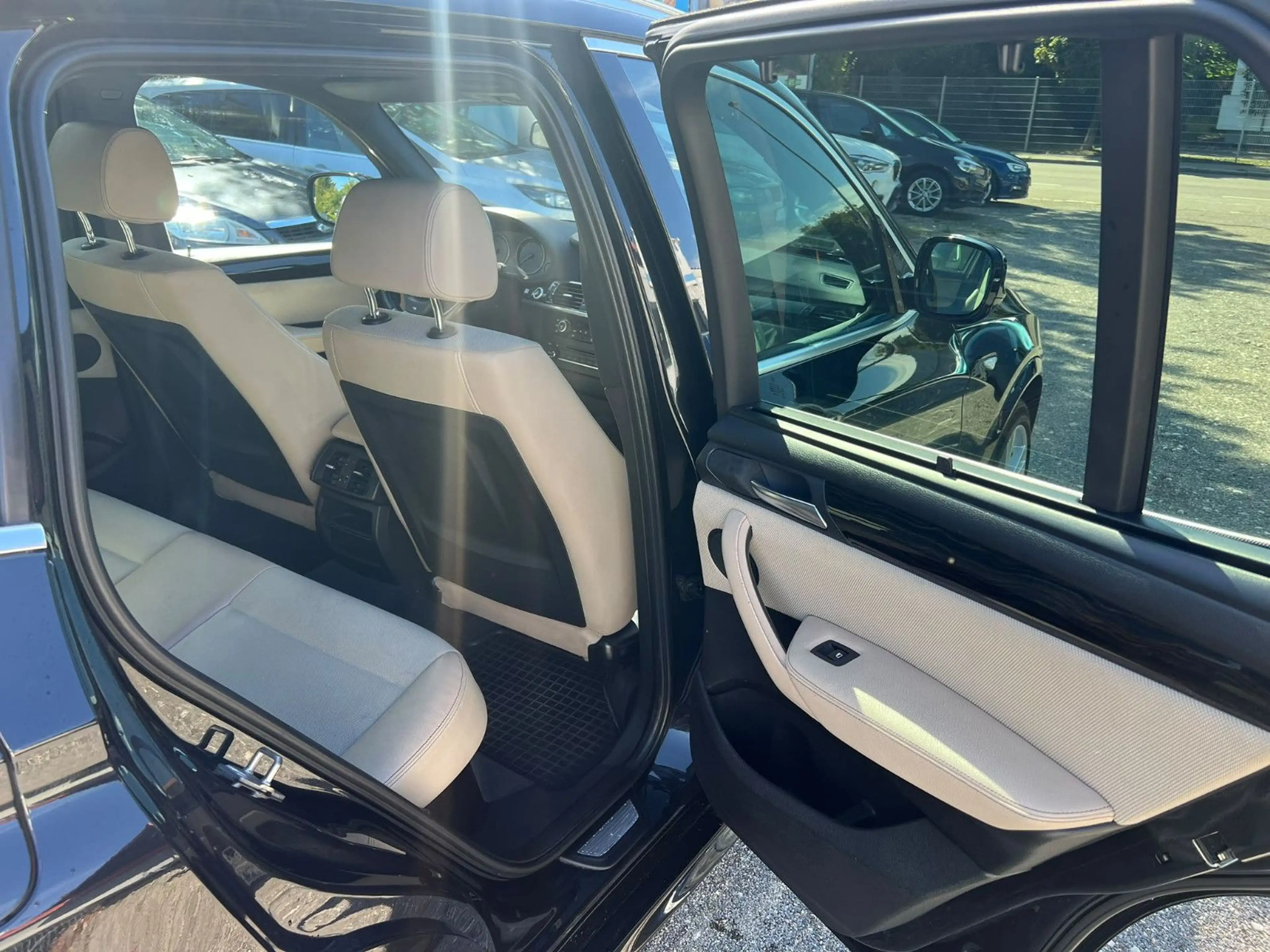 BMW X3 xDrive 35 i — photo 15