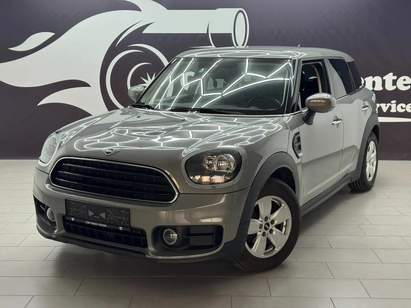 MINI One D Countryman MINI Countryman One D Grau - 1