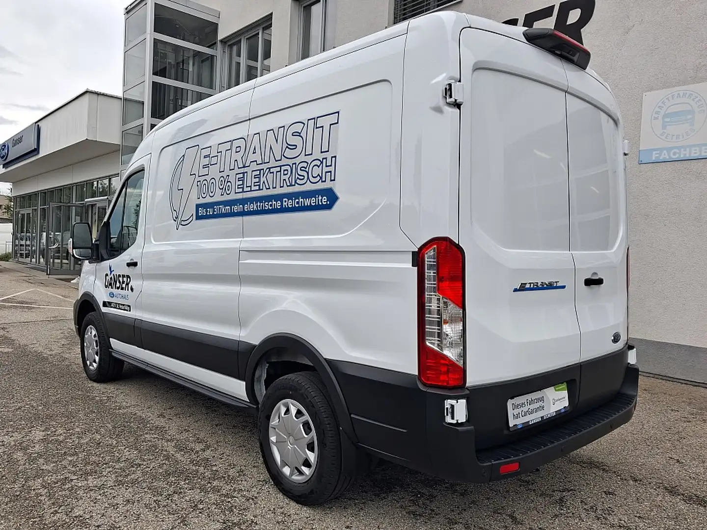 Ford E-Transit Kasten 67kWh/198kW L2H2 350 Trend Weiß - 2