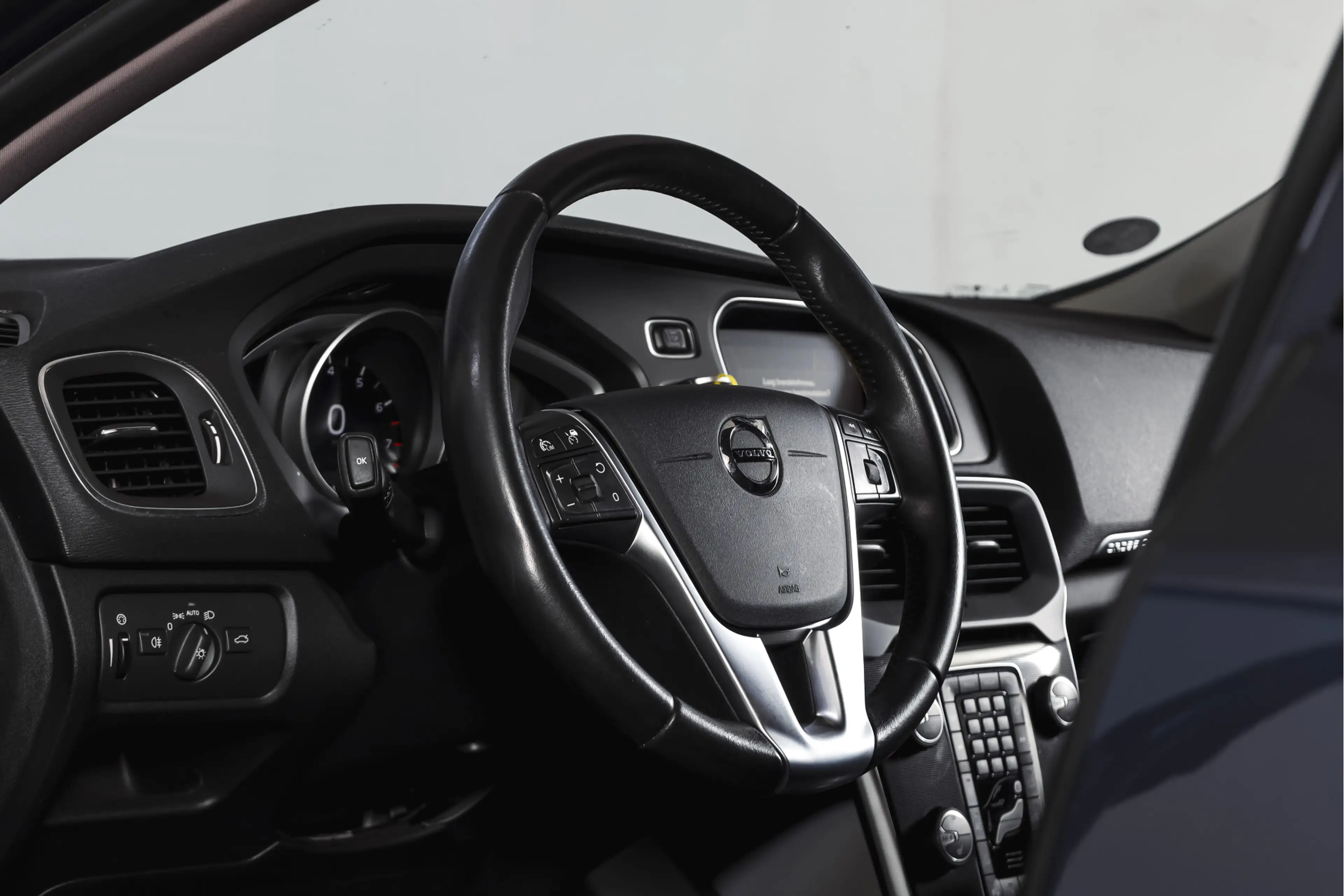 Volvo V40 Cross Country 1.5 T3 150 PK Polar+ Luxury - Automaat Orig. NL | — photo 15