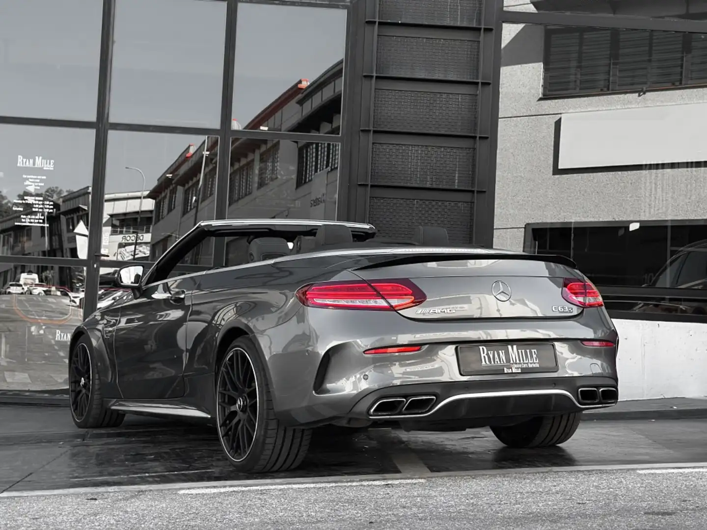 Mercedes-Benz C 63 AMG Cabrio S 7G Plus Gris - 2