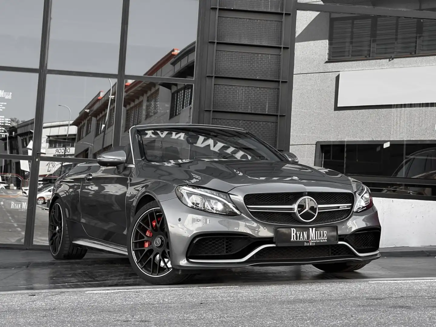 Mercedes-Benz C 63 AMG Cabrio S 7G Plus Gris - 1