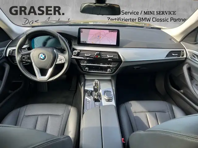 BMW 5 Series view 5