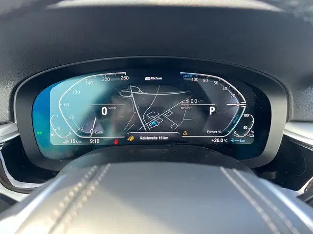 BMW 5 Series view 19