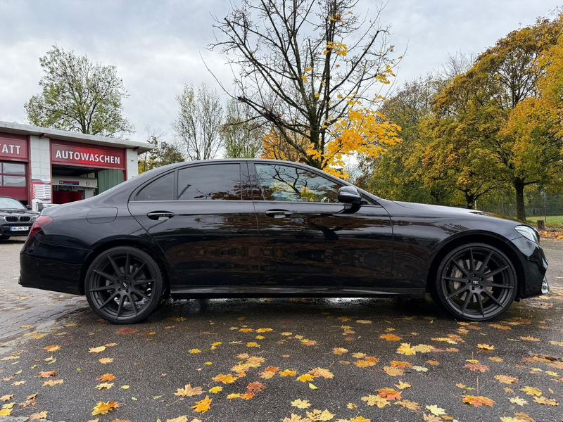 Mercedes-Benz E 400 d AMG /4Matic /Digitaltacho / DAB / Kamera / Ambi — photo 6