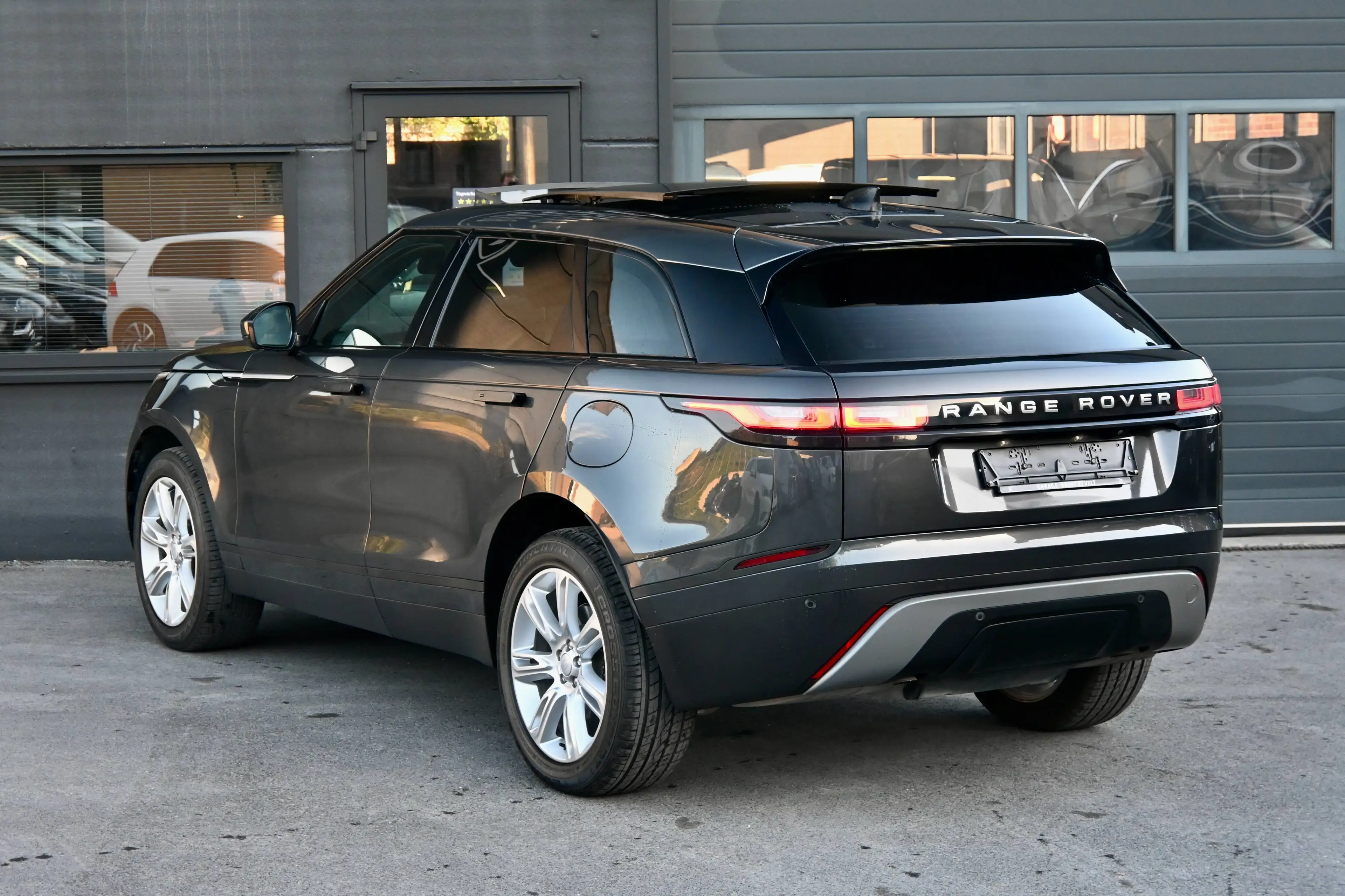 Land Rover Range Rover Velar p400e - Adapt cruise - Panodak - Camera - Meridian - BTW — photo 7