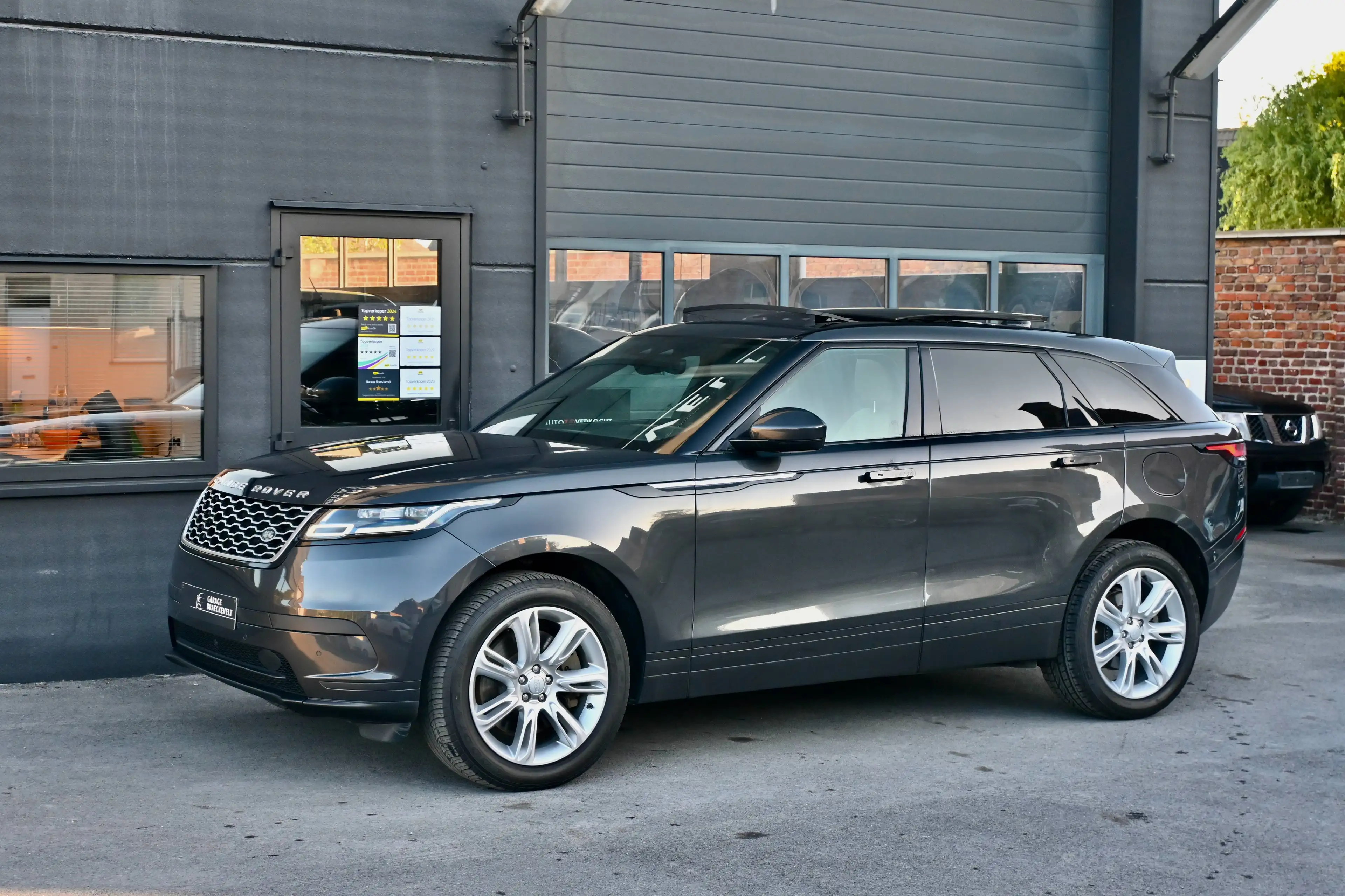 Land Rover Range Rover Velar p400e - Adapt cruise - Panodak - Camera - Meridian - BTW — photo 4