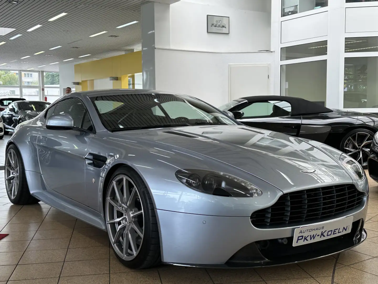 Aston Martin V8 N430*KW*KAMERA*Bi XENON*CARBON*MEMORY Срібний - 2