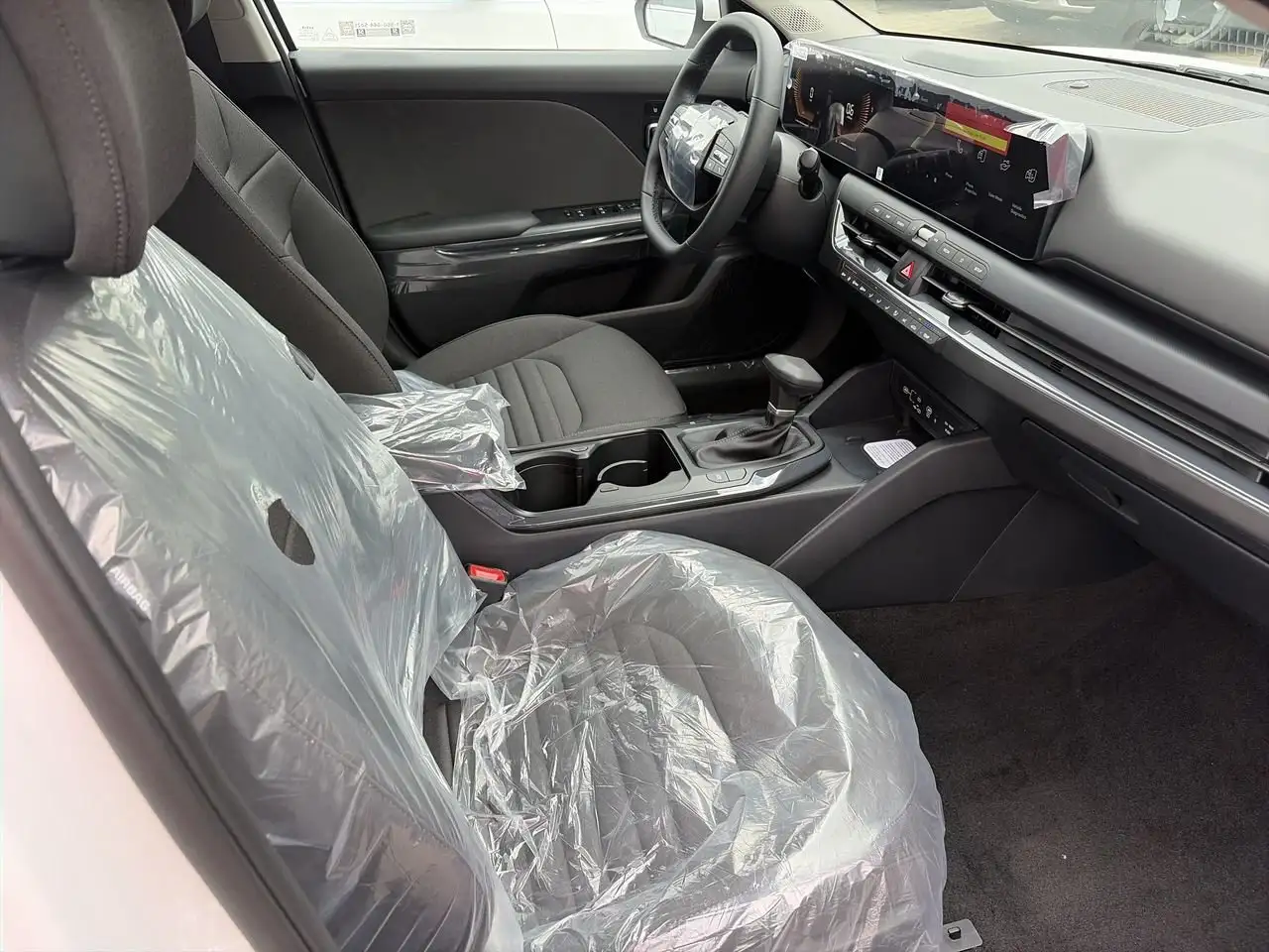 Kia K4 fotografie Kia K4