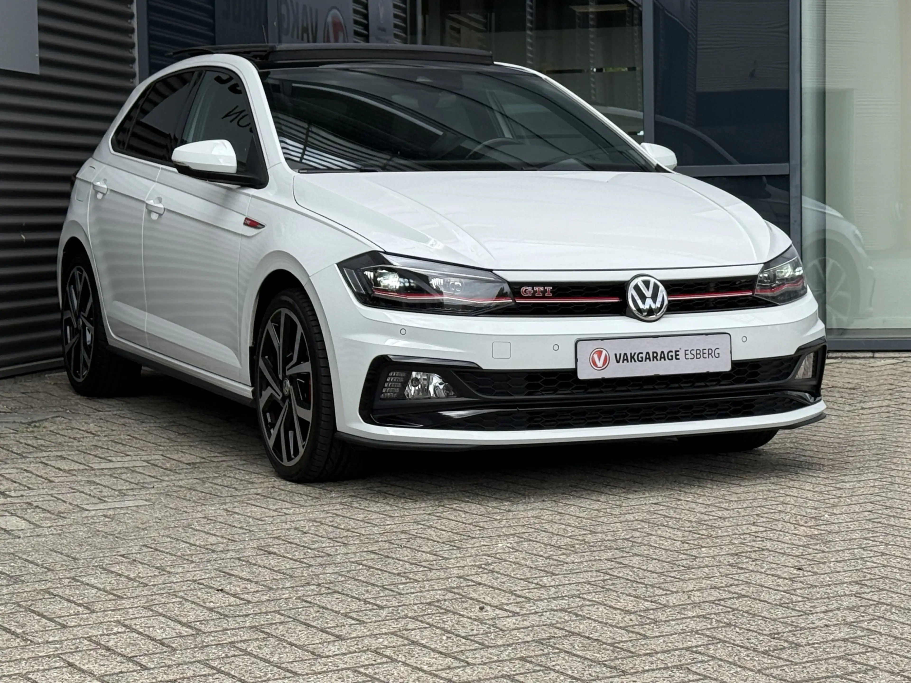 Volkswagen Polo GTI 2.0 TSI BRESCIA, PANO, DSG — photo 3