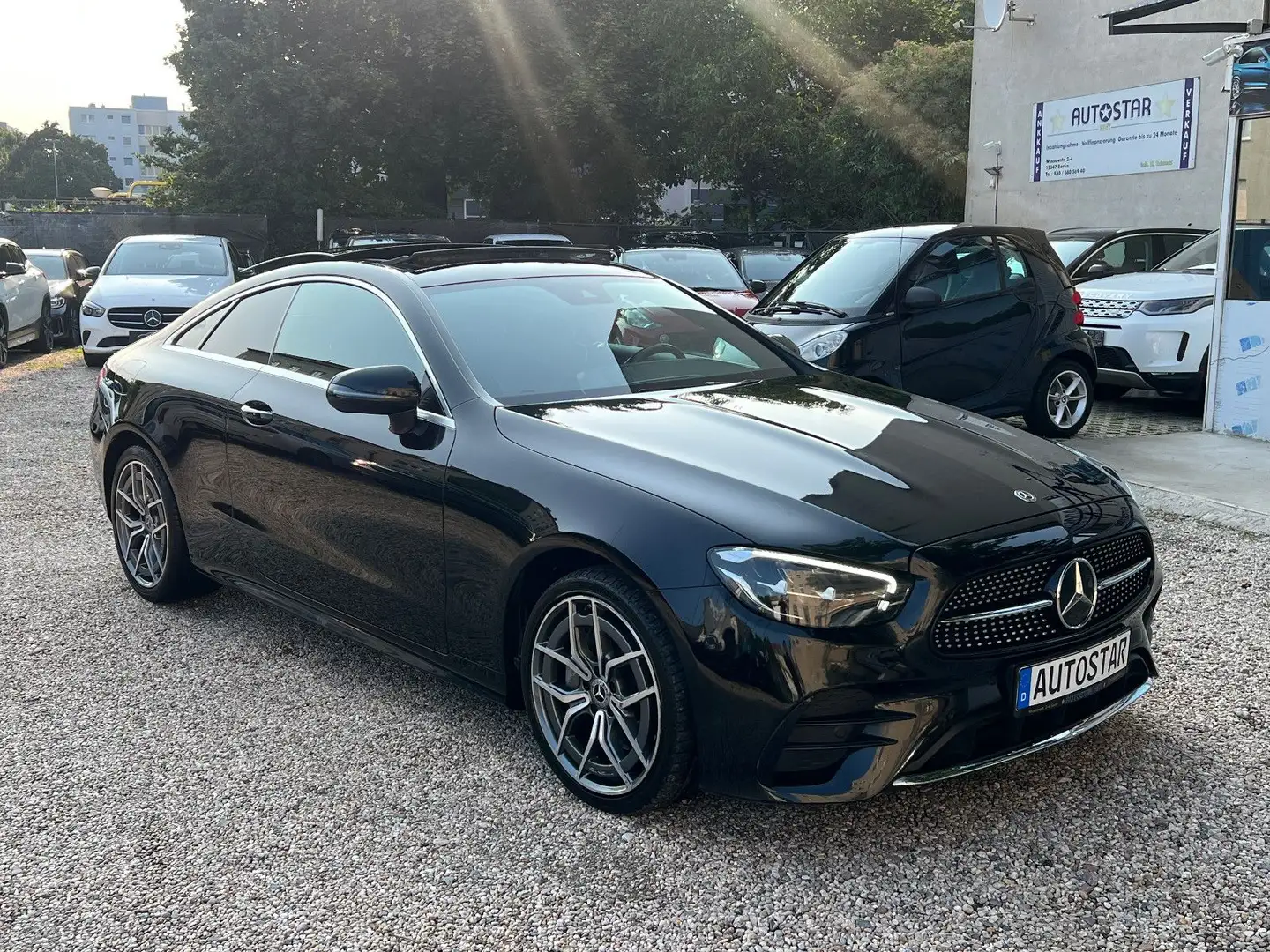 Mercedes-Benz E 220 d 4MATIC *AMG Paket*Panorama*Widescreen Schwarz - 2