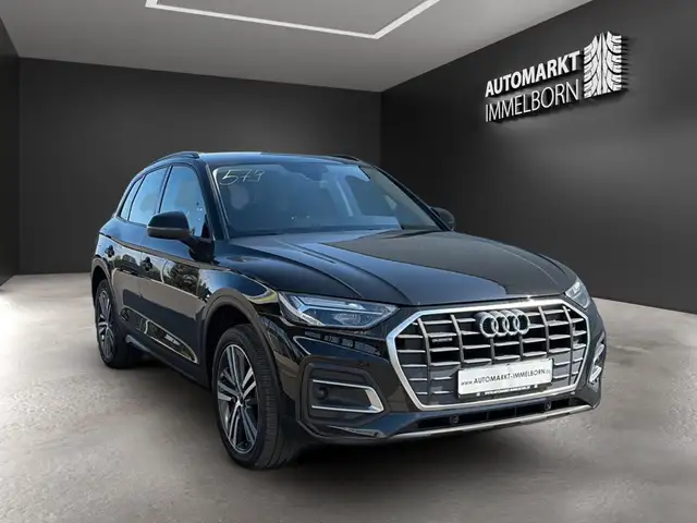 Audi Q5 view 2