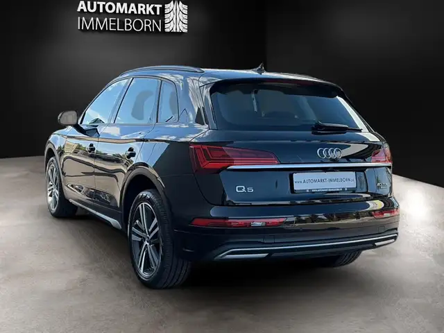 Audi Q5 view 5