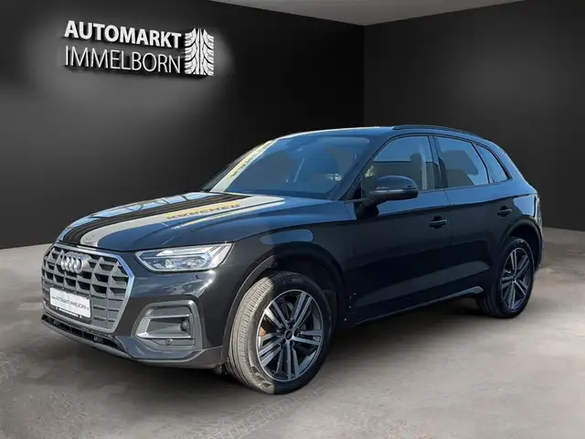 Audi Q5 view 4