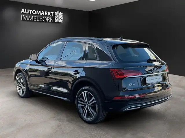Audi Q5 view 6