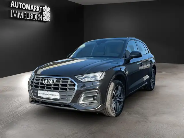 Audi Q5 view 3